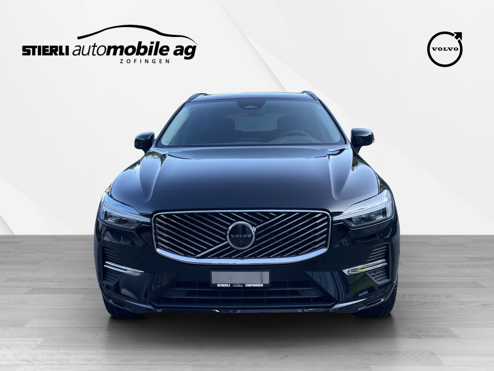 VOLVO XC60 2.0 B5 MH Core AWD-showroom-element-1