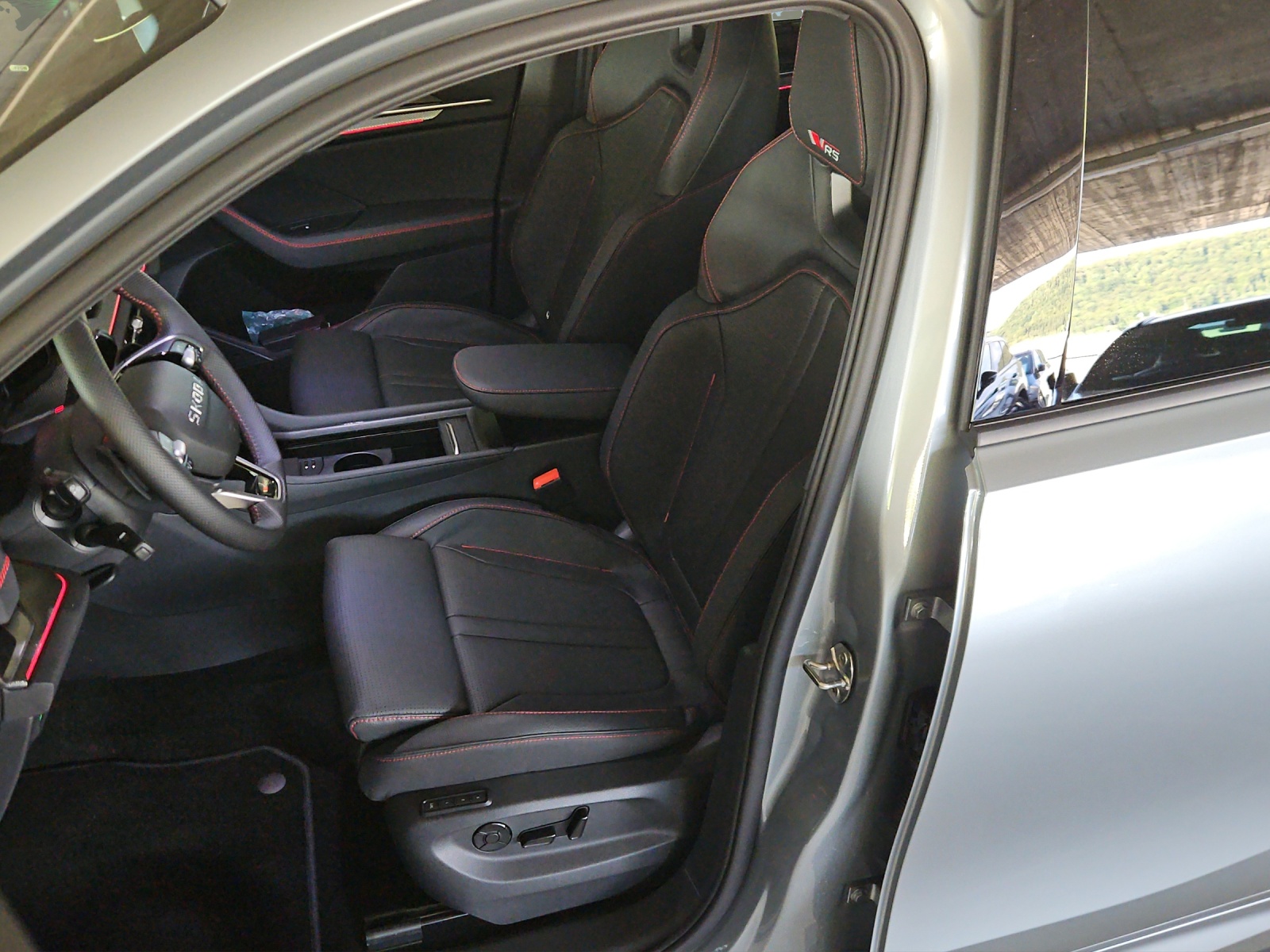 SKODA Kodiaq 2.0 TSI RS 4x4-image-8