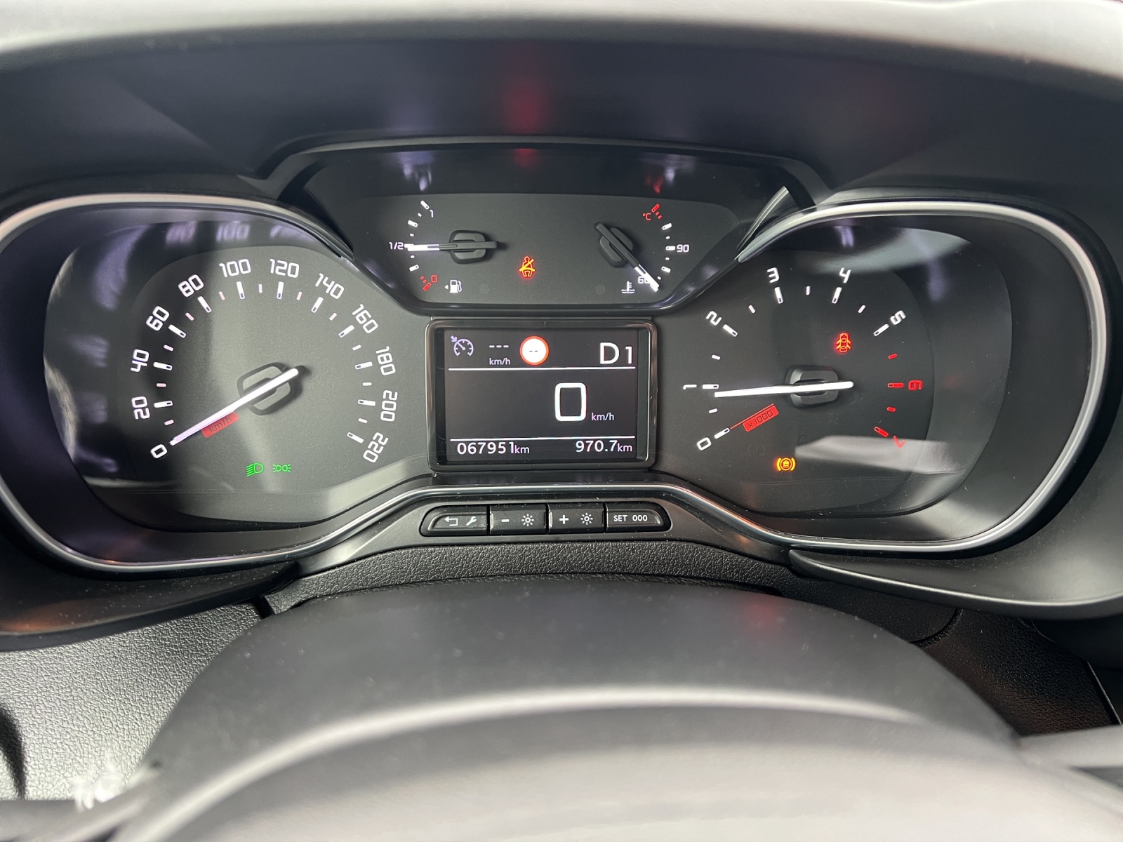 CITROEN Berlingo 1.5 BlueHDi Feel Pack EAT8-image-11