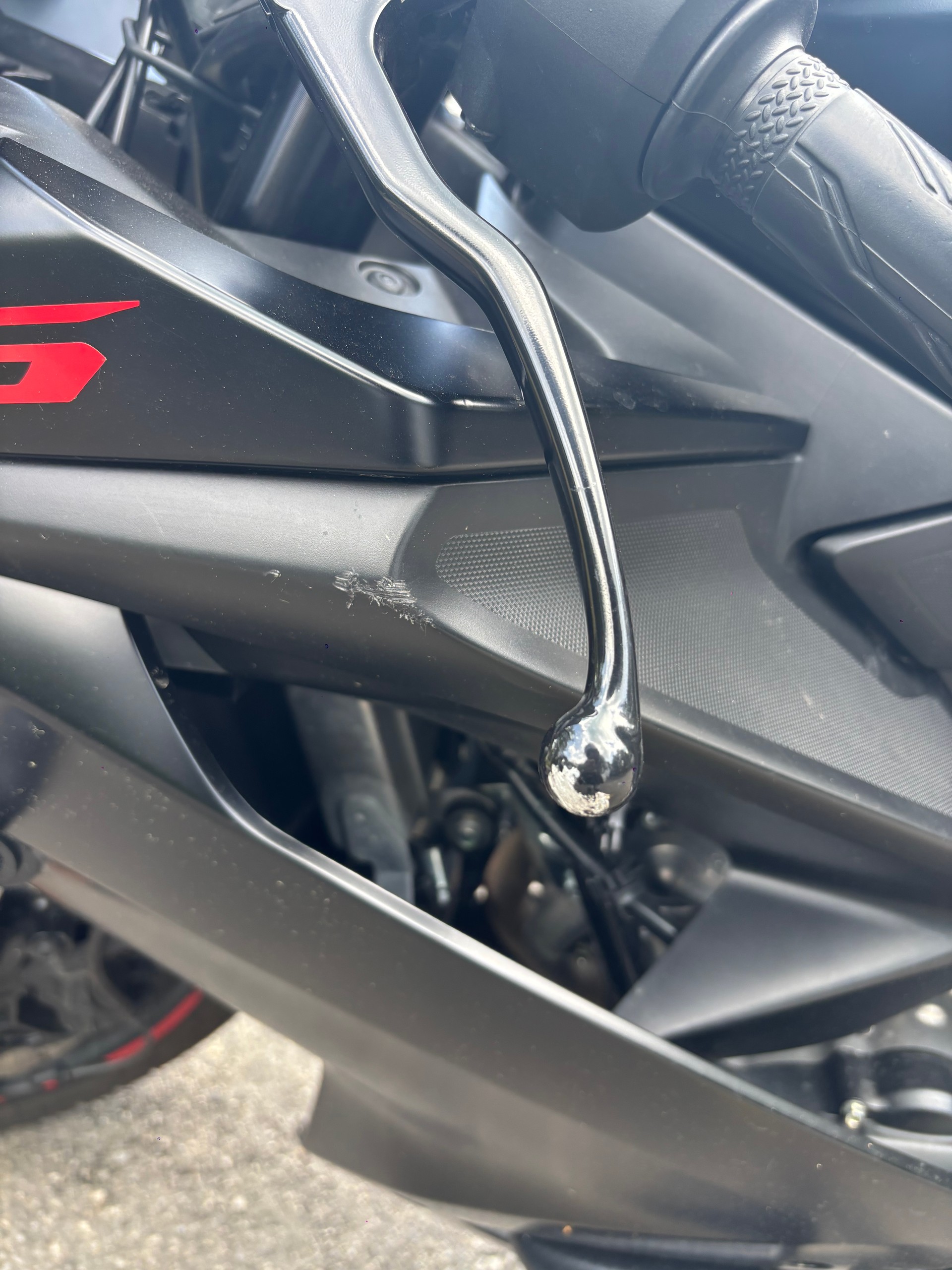 YAMAHA YZF-R 125 ABS-image-4