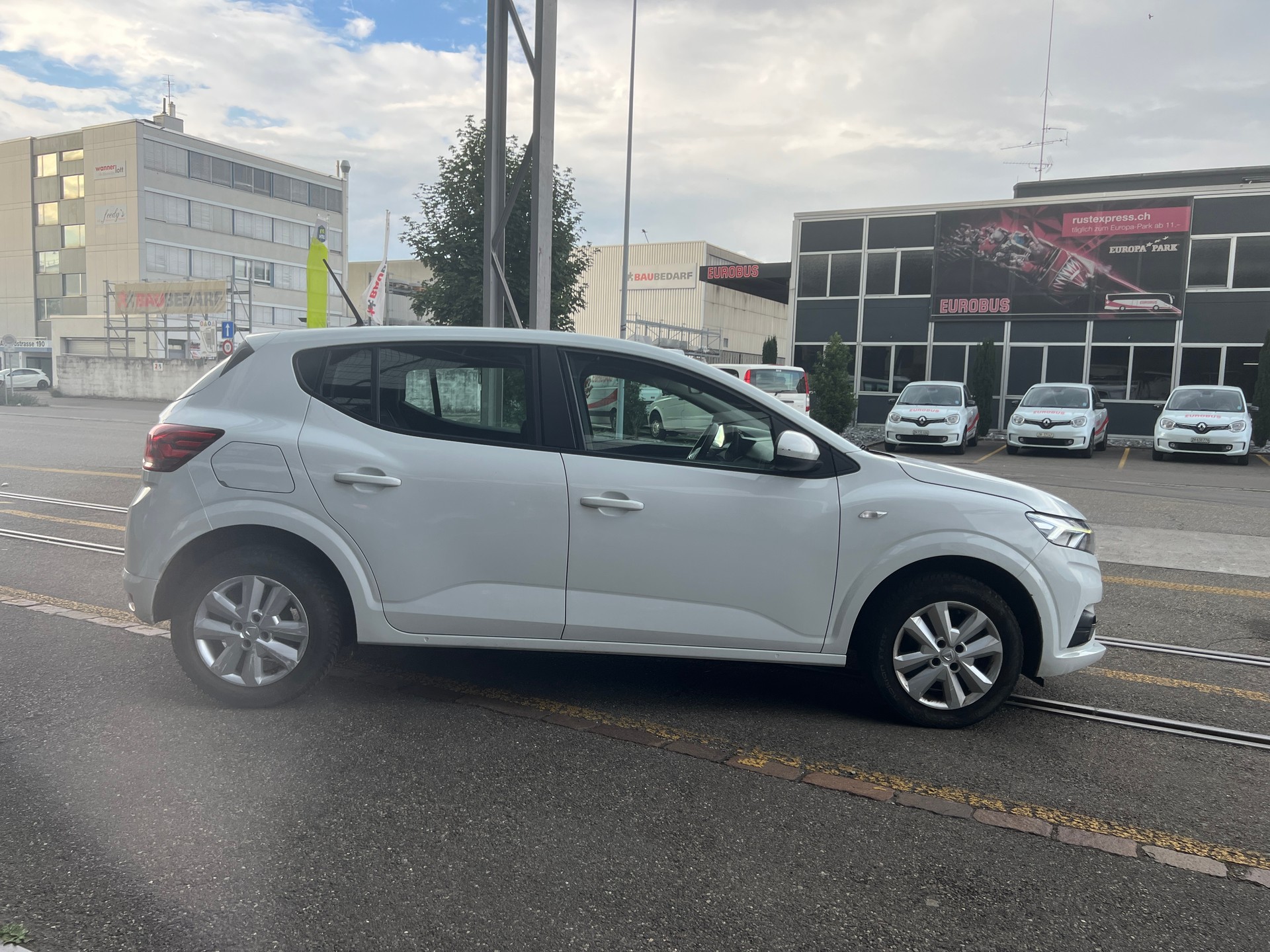 DACIA Sandero TCe 90 Comfort-showroom-element-3