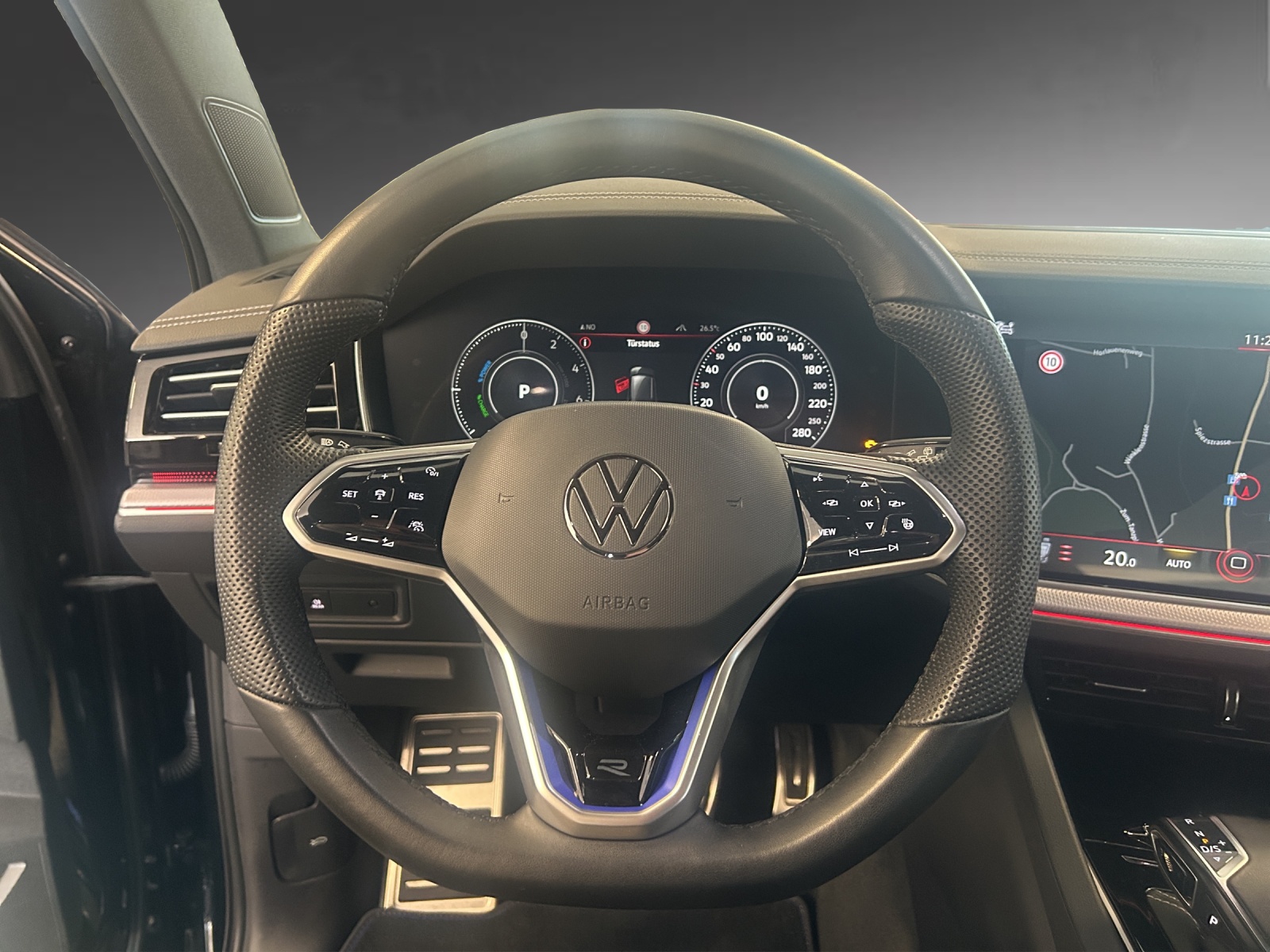 VW Touareg 3.0 TSI eHybrid R Tiptronic-image-8