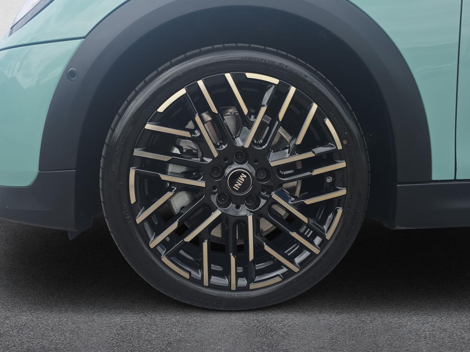 MINI Cooper S F66 2.0i (CH)-image-9