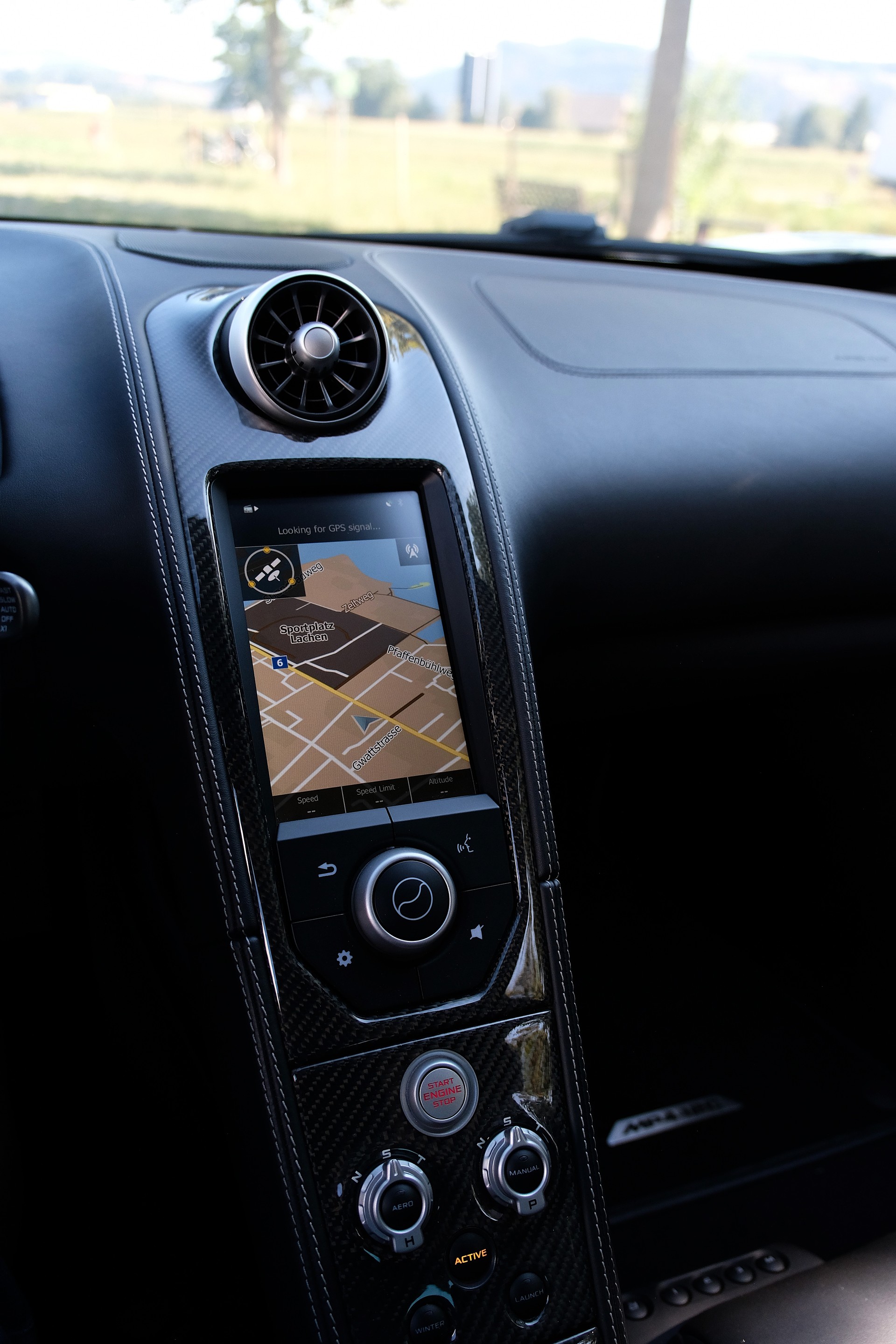 McLAREN MP4-12C Coupé 3.8 V8 SSG-image-29