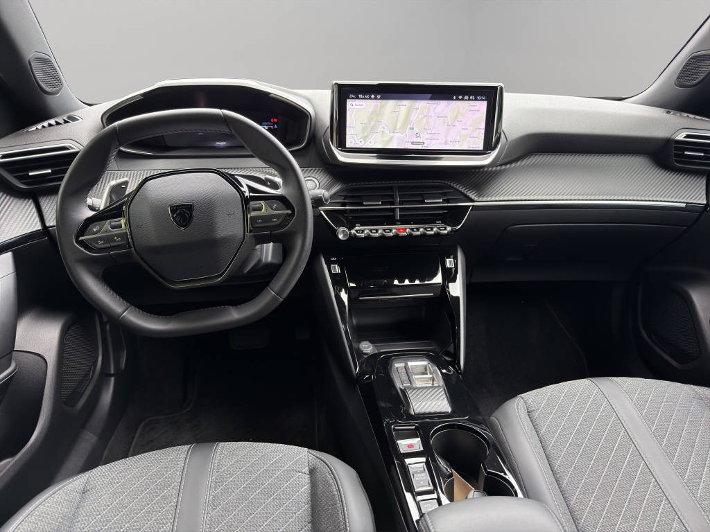 PEUGEOT 2008 1.2 PureTech 130 Allure-image-7