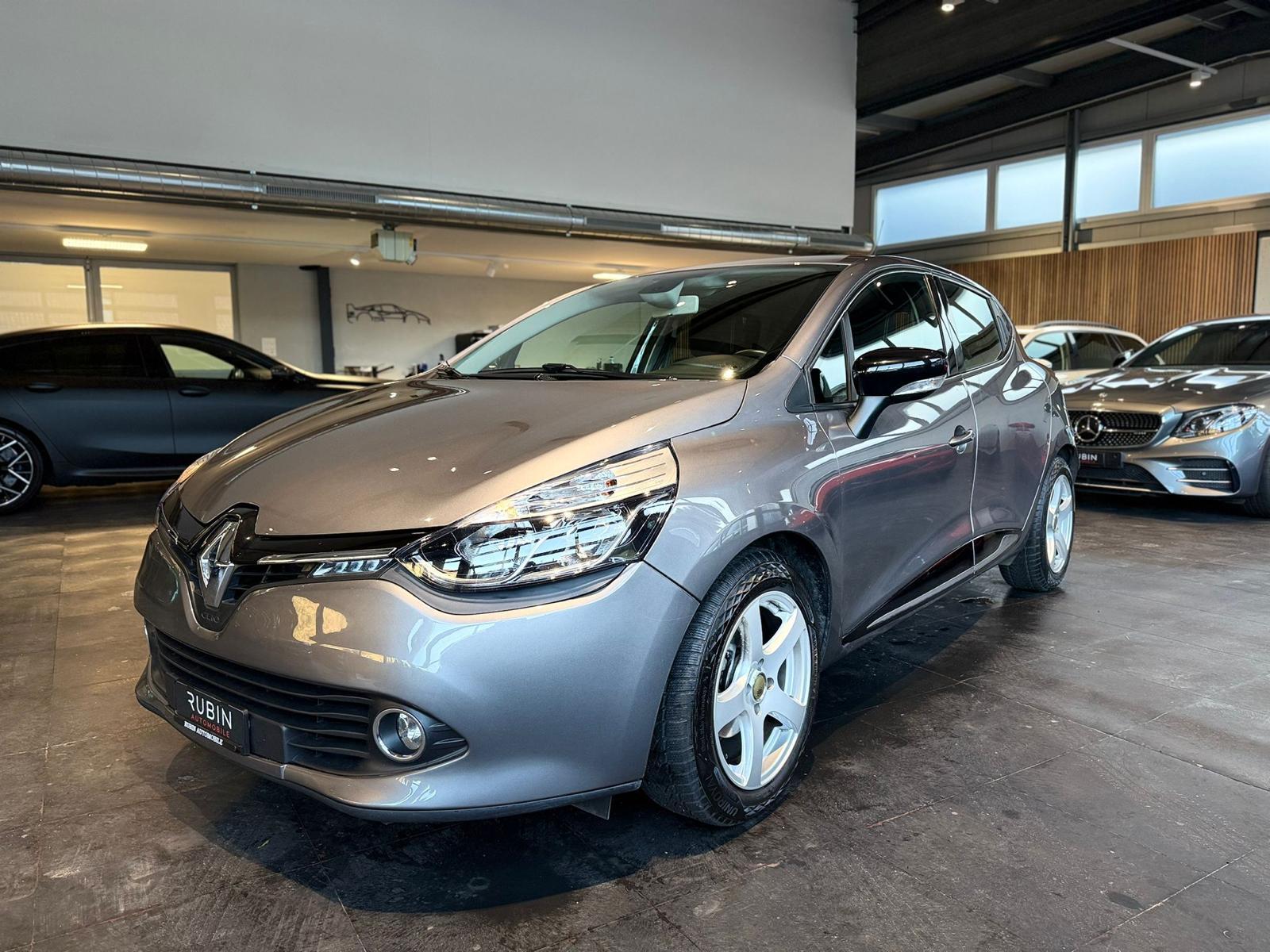 RENAULT Clio 1.2 16V T Swiss Edition EDC