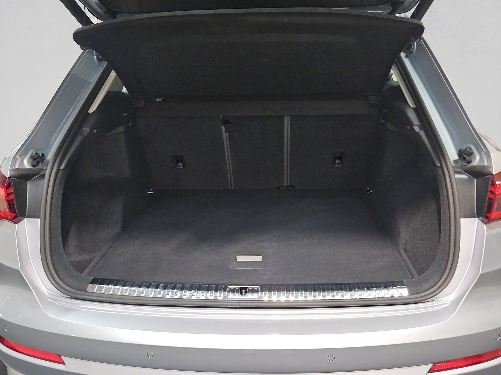 AUDI Q3 45 TFSI advanced quattro S-tronic-image-15