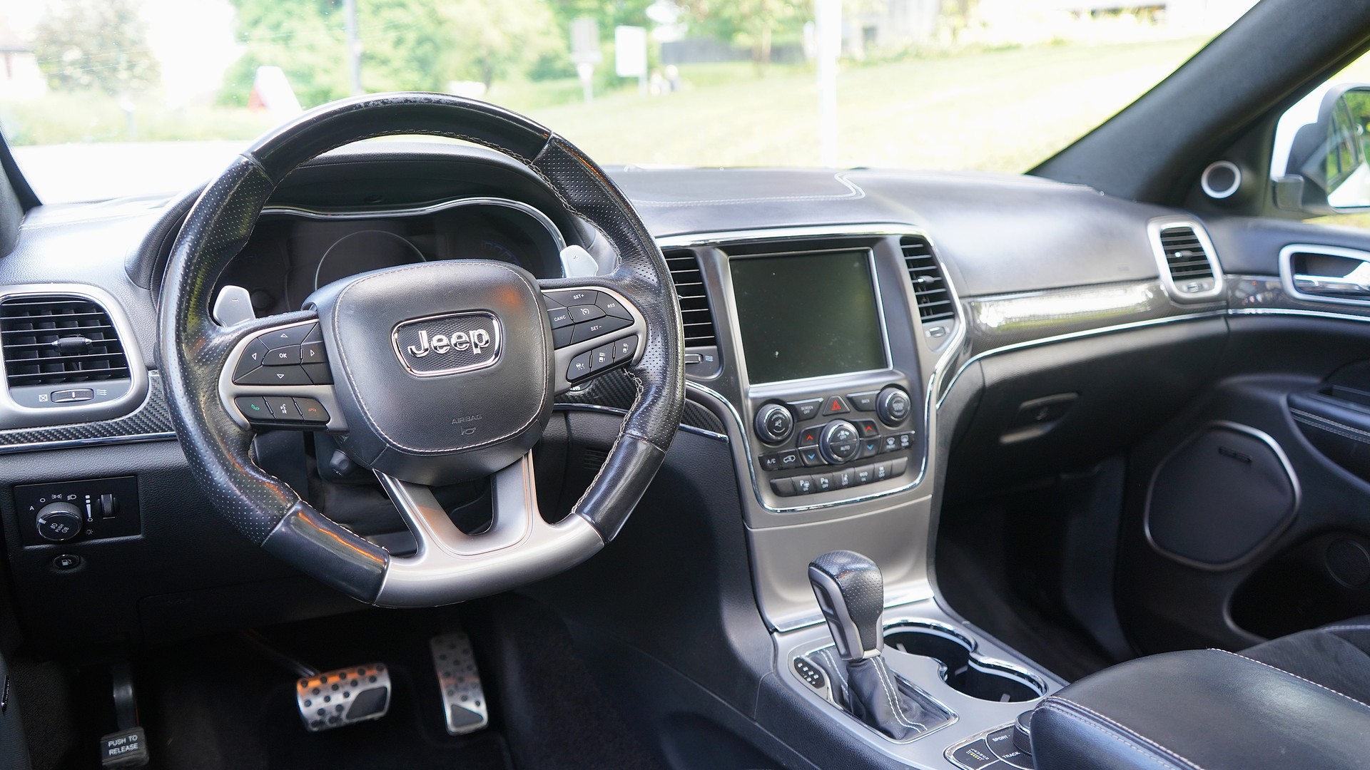 JEEP Grand Cherokee 6.4 V8 HEMI SRT8 Automatic-image-9