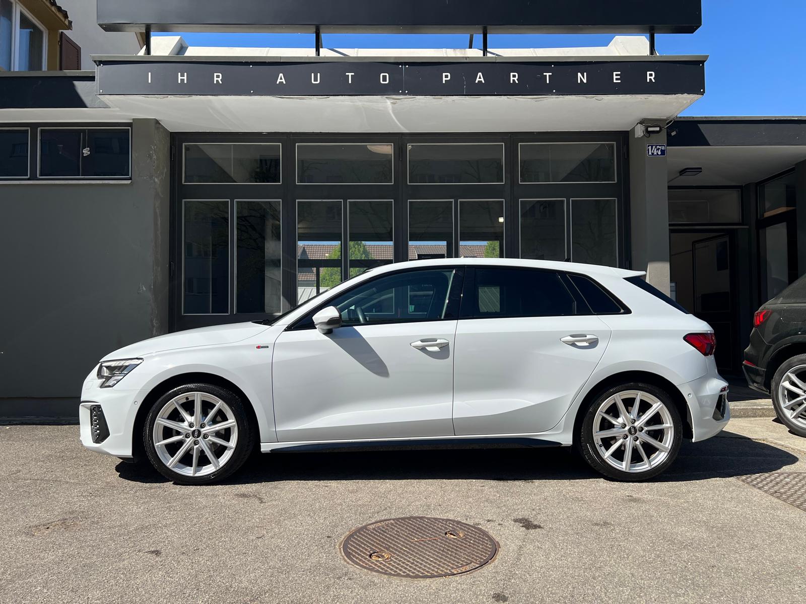 AUDI A3 Sportback 1.5 35 TFSI S Line S-Tronic-showroom-element-1