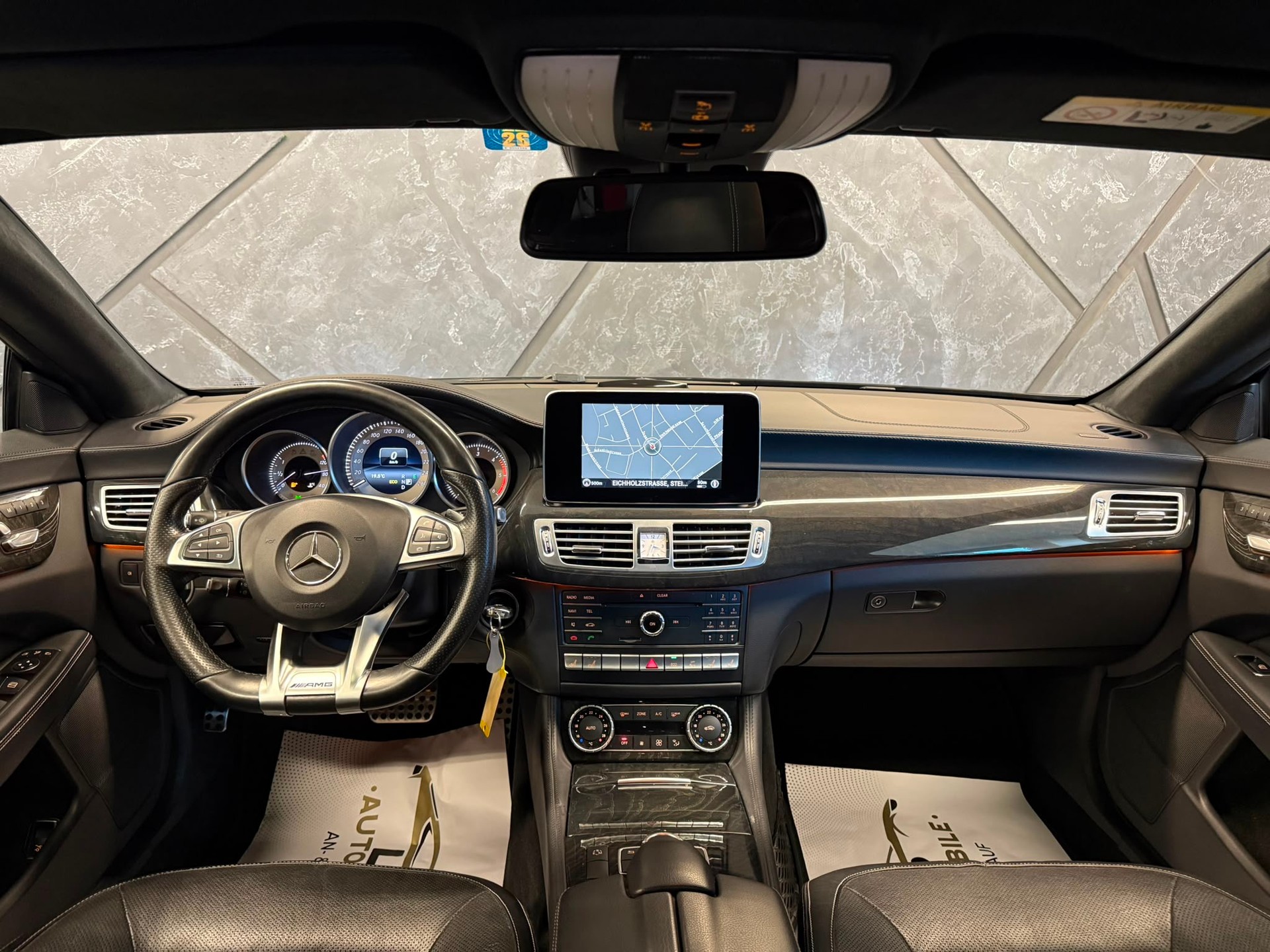 MERCEDES-BENZ CLS 350 BlueTEC 9G-Tronic Amg-Line-image-8