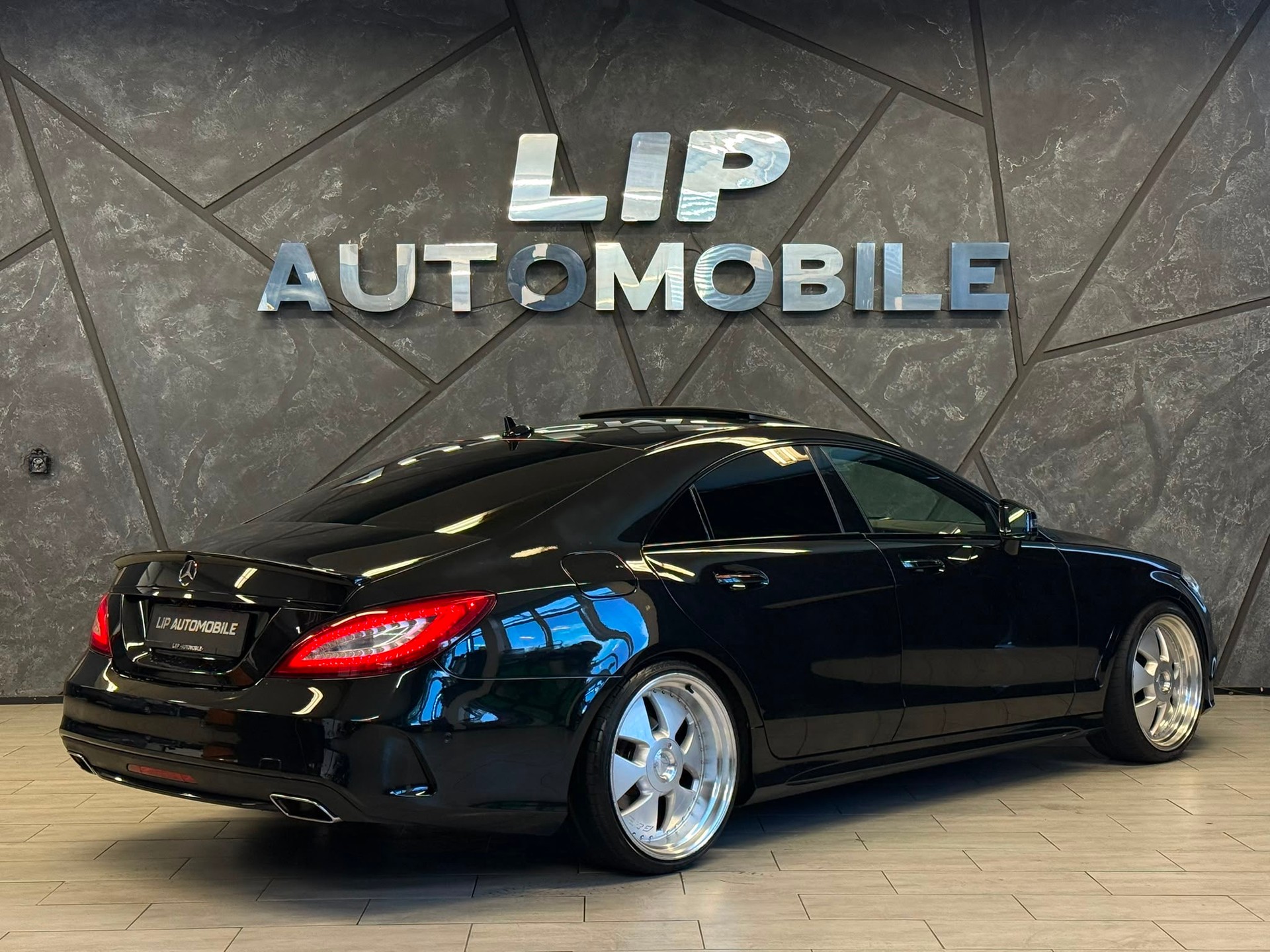 MERCEDES-BENZ CLS 350 BlueTEC 9G-Tronic Amg-Line-image-5