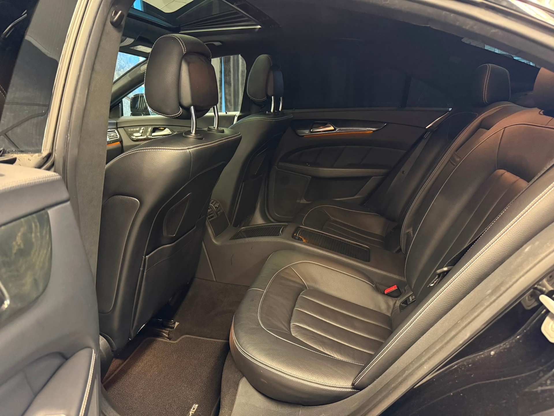 MERCEDES-BENZ CLS 350 BlueTEC 9G-Tronic Amg-Line-image-13