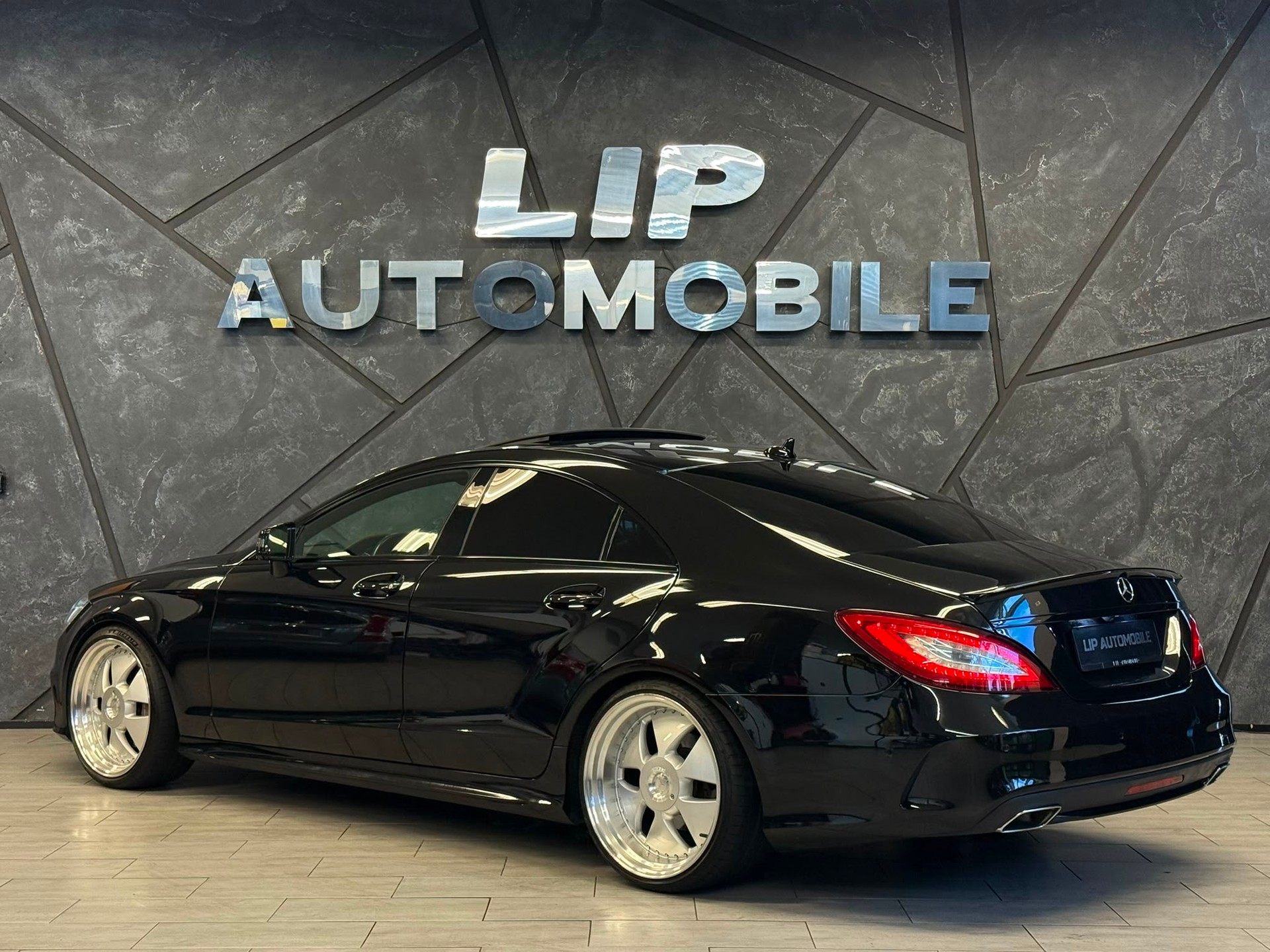 MERCEDES-BENZ CLS 350 BlueTEC 9G-Tronic Amg-Line-image-7