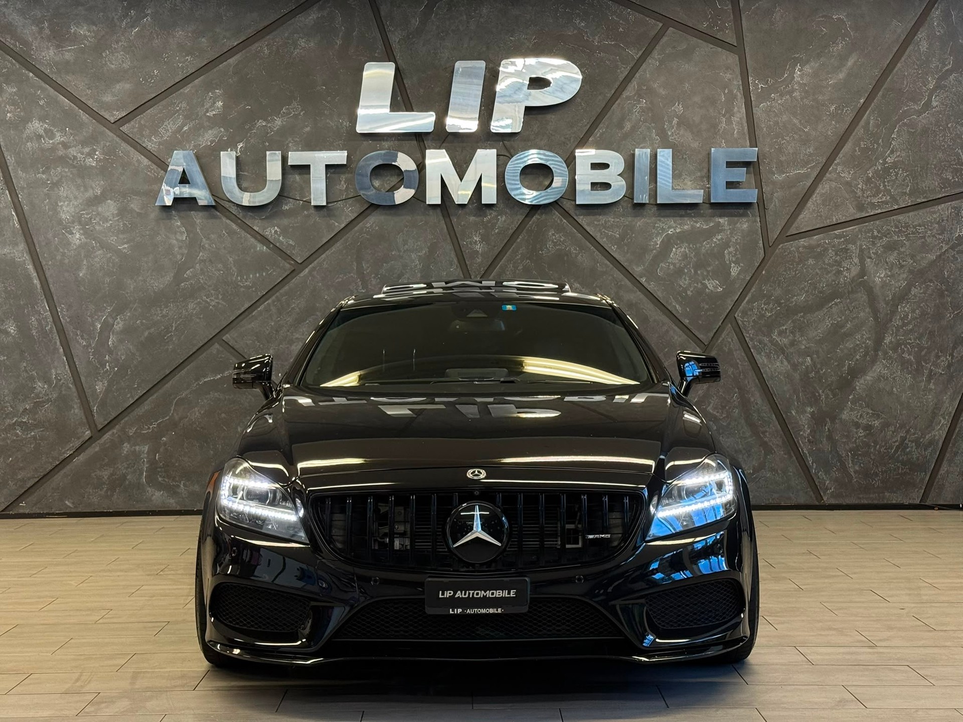 MERCEDES-BENZ CLS 350 BlueTEC 9G-Tronic Amg-Line-showroom-element-1