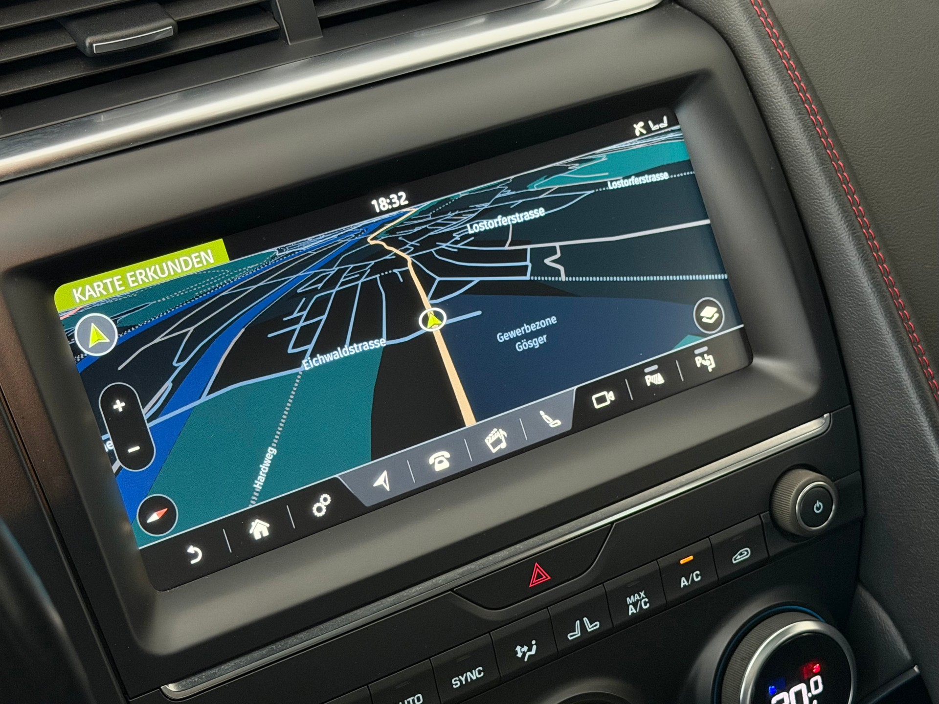 JAGUAR E-Pace 2.0 P250 First Edition R-Dynamic SE AWD Automatik-image-24