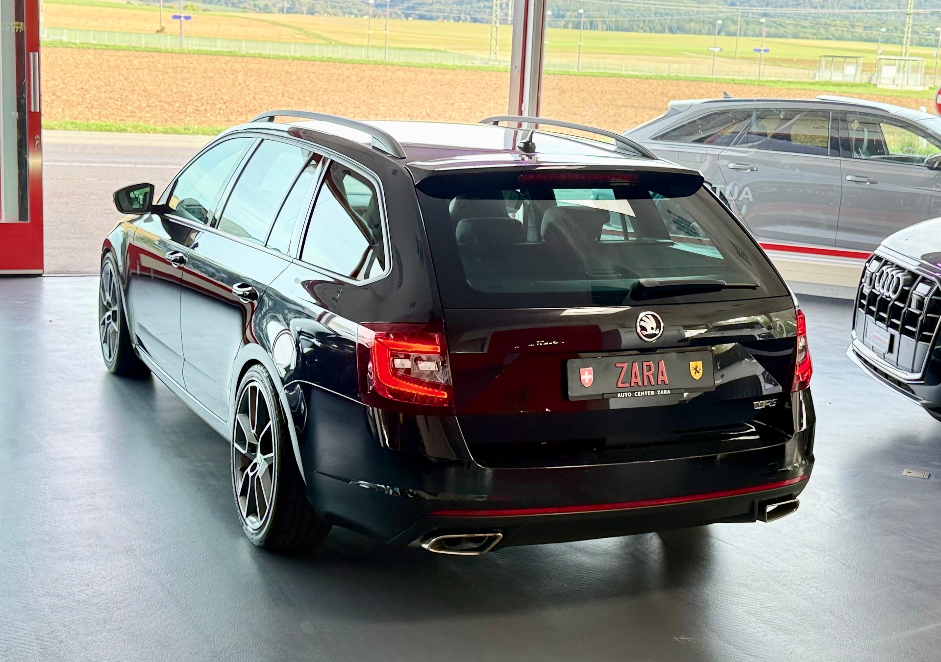 SKODA Octavia Combi 2.0 TDI RS 4x4 DSG-image-8
