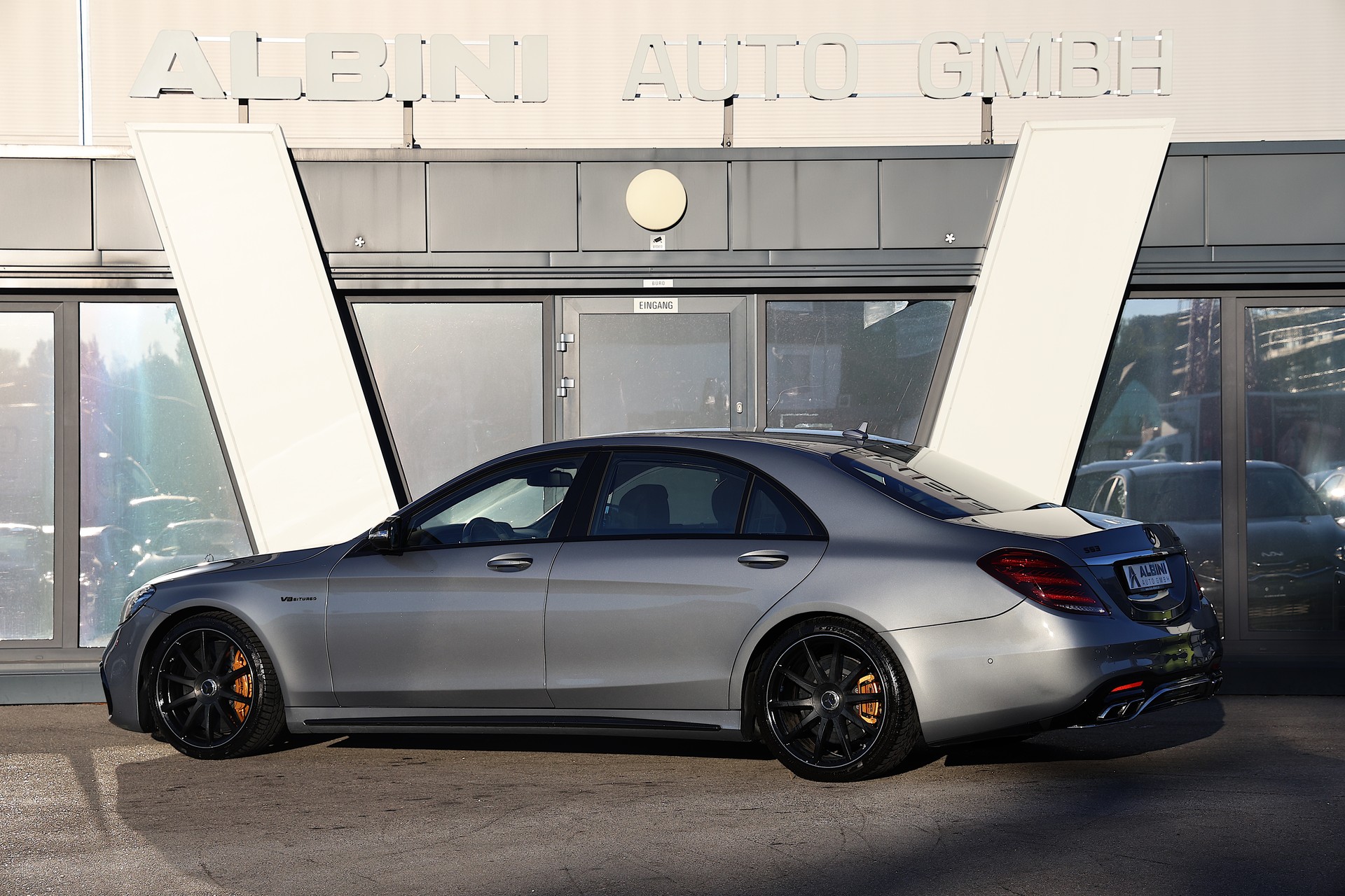 MERCEDES-BENZ S 63 V8 AMG 4matic lang *DESIGNO Sonderlackierung* *VOLLAUSSTATTUNG* *KERAMIK* *CARBON*-showroom-element-3