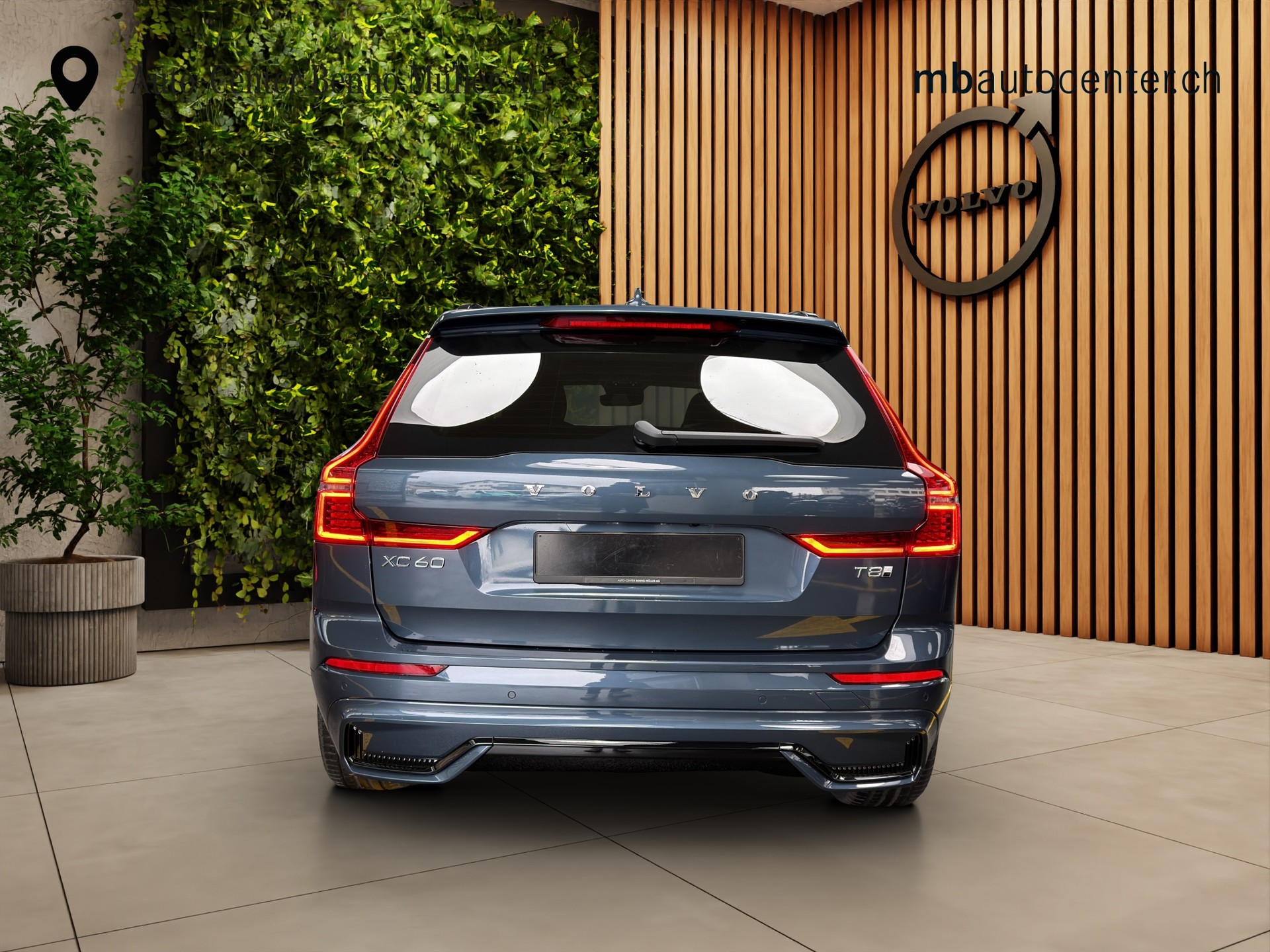 VOLVO XC60 2.0 T8 TE Ultra Dark eAWD-showroom-element-3