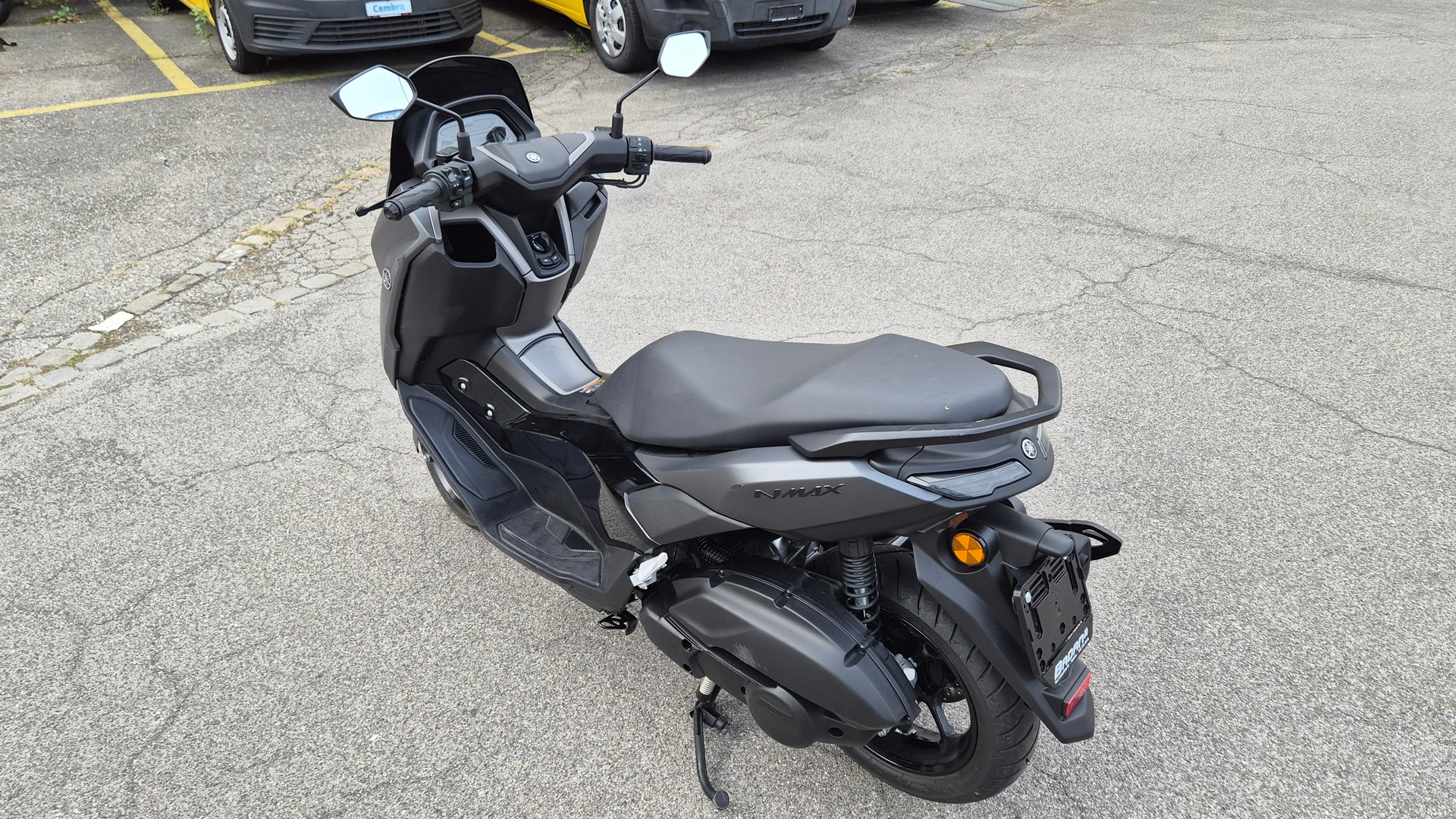 YAMAHA N-MAX GPD 125-image-8