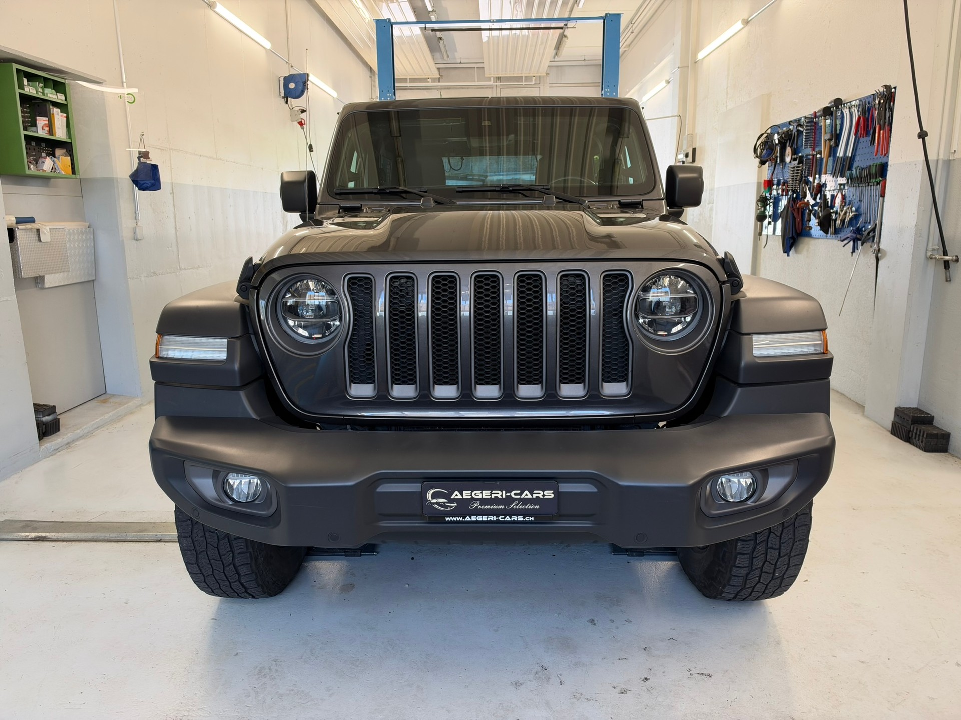 JEEP Wrangler 2.2MJ Rubicon Automatic-showroom-element-3