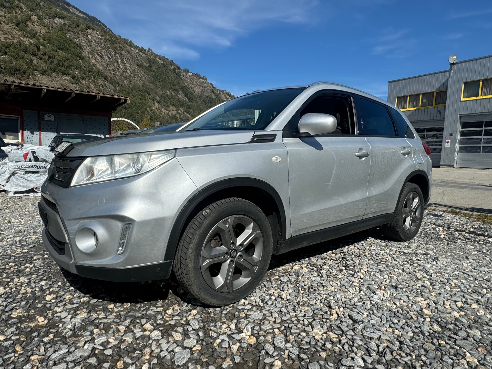 SUZUKI Vitara 1.6 TD Tradizio Top TCSS-image-3