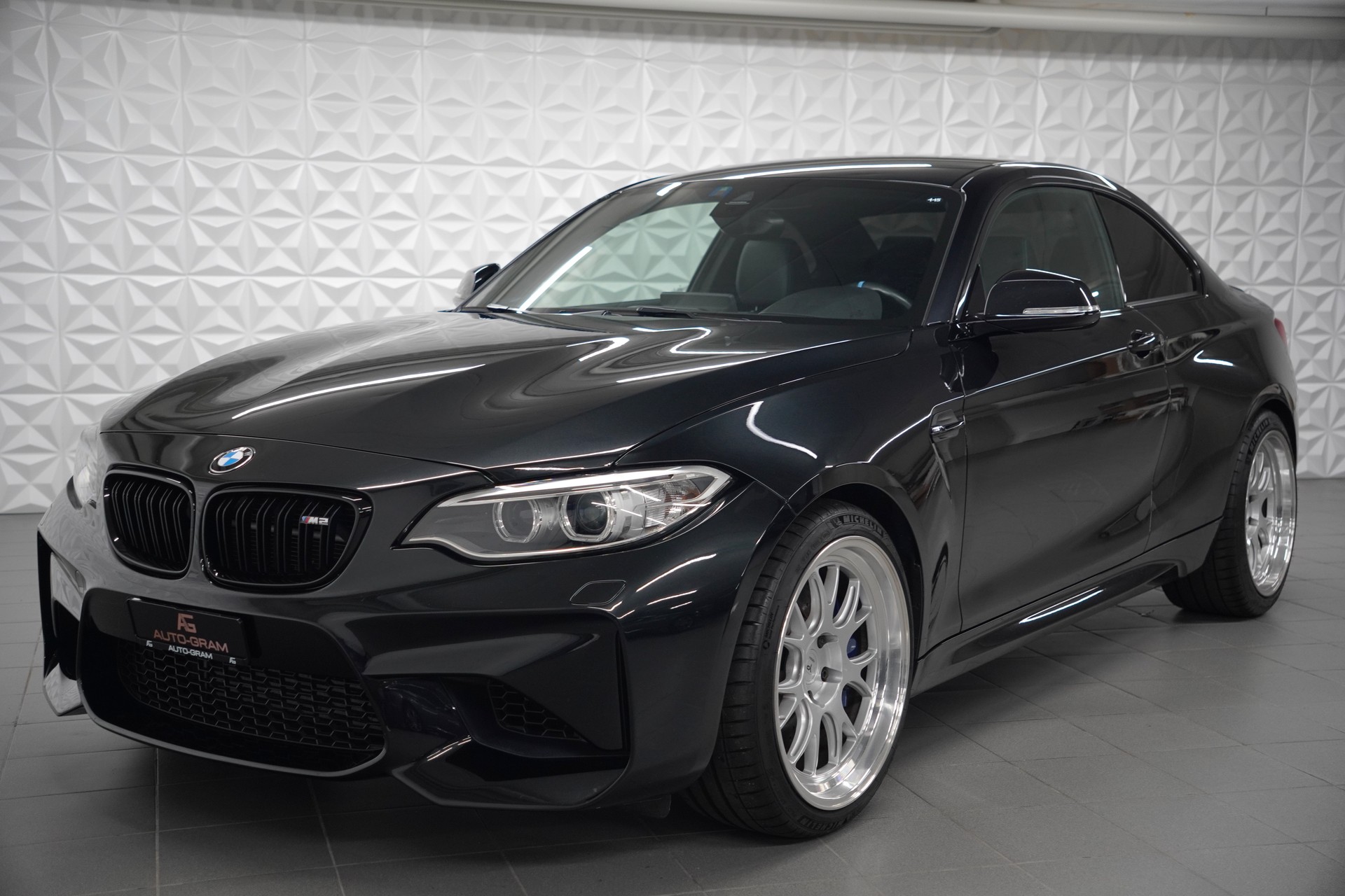 BMW M2 Drivelogic
