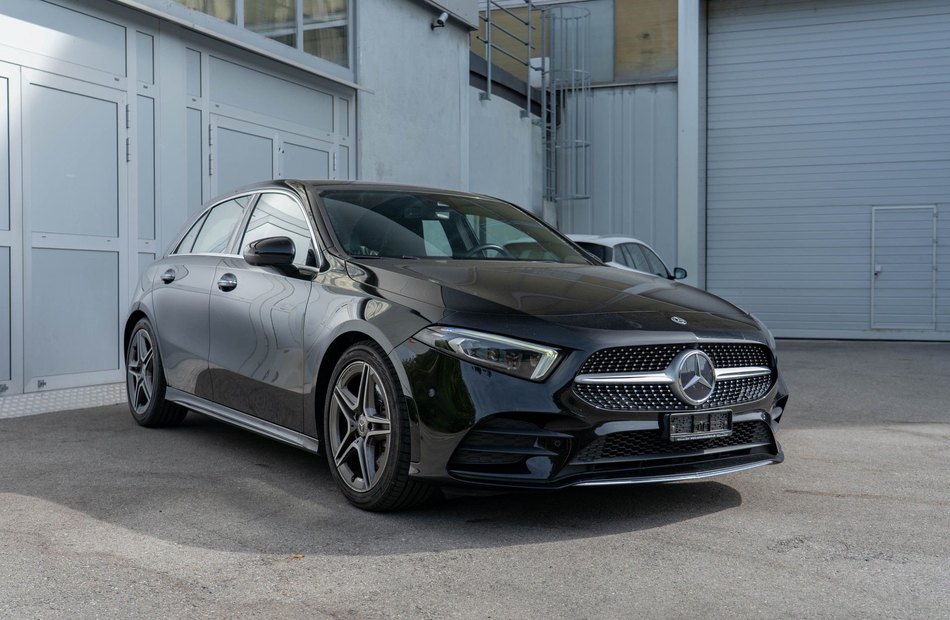 MERCEDES-BENZ A 220 d Style-image-6