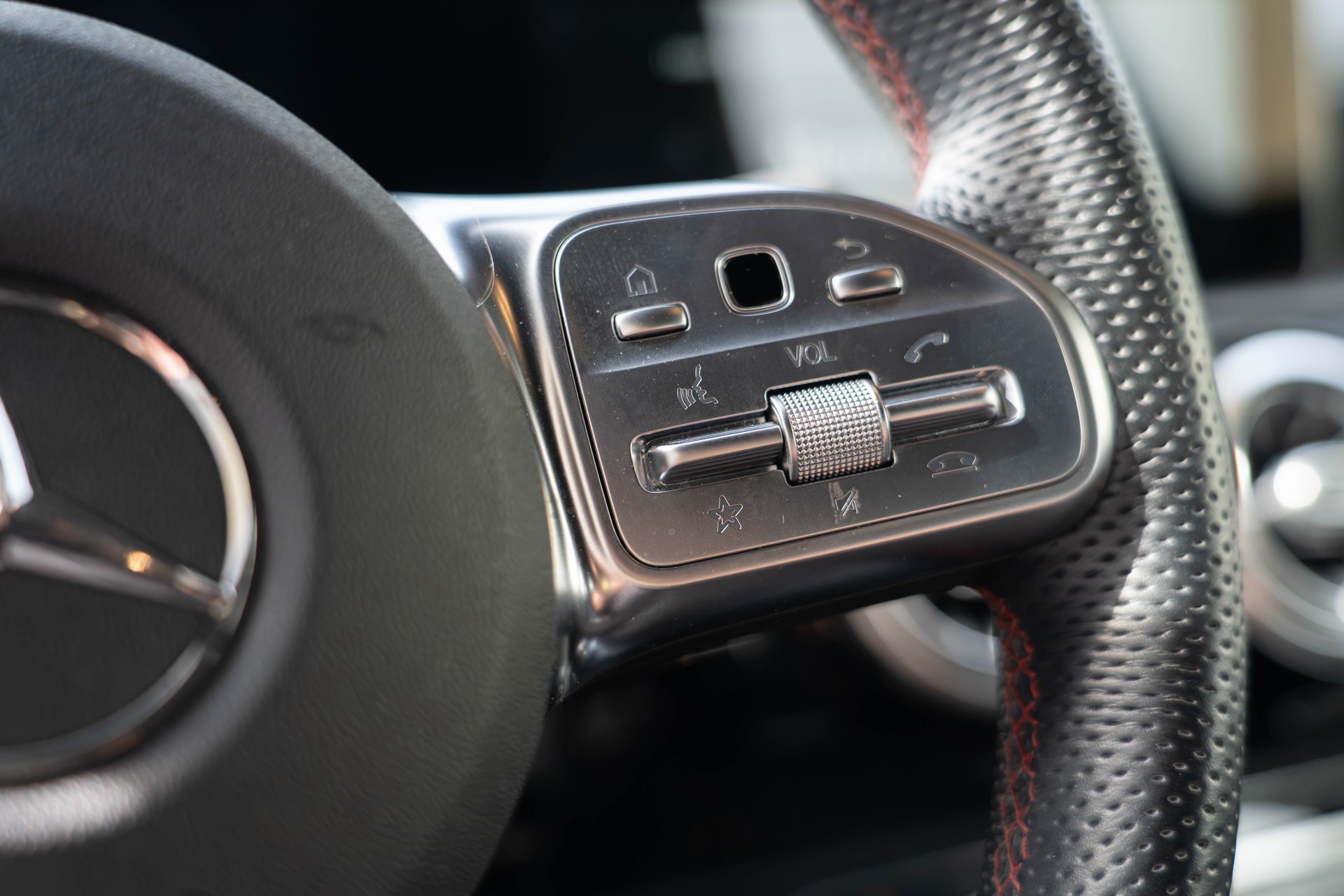MERCEDES-BENZ A 220 d Style-image-11