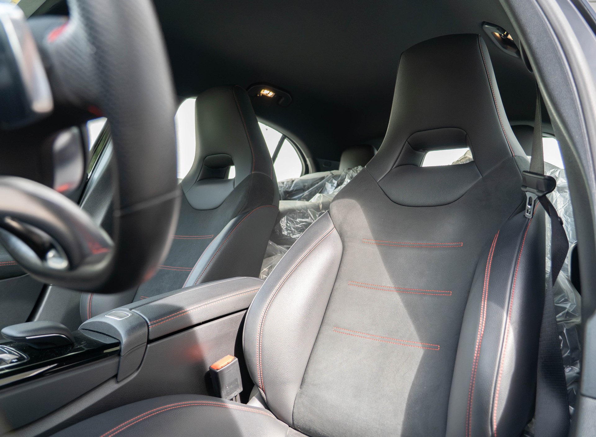 MERCEDES-BENZ A 220 d Style-image-10