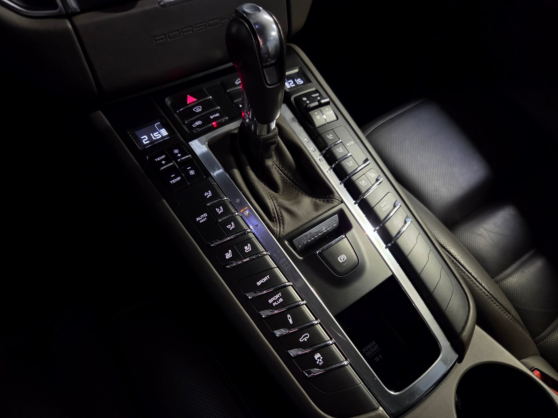 PORSCHE Macan 3.6 V6 Turbo-image-17