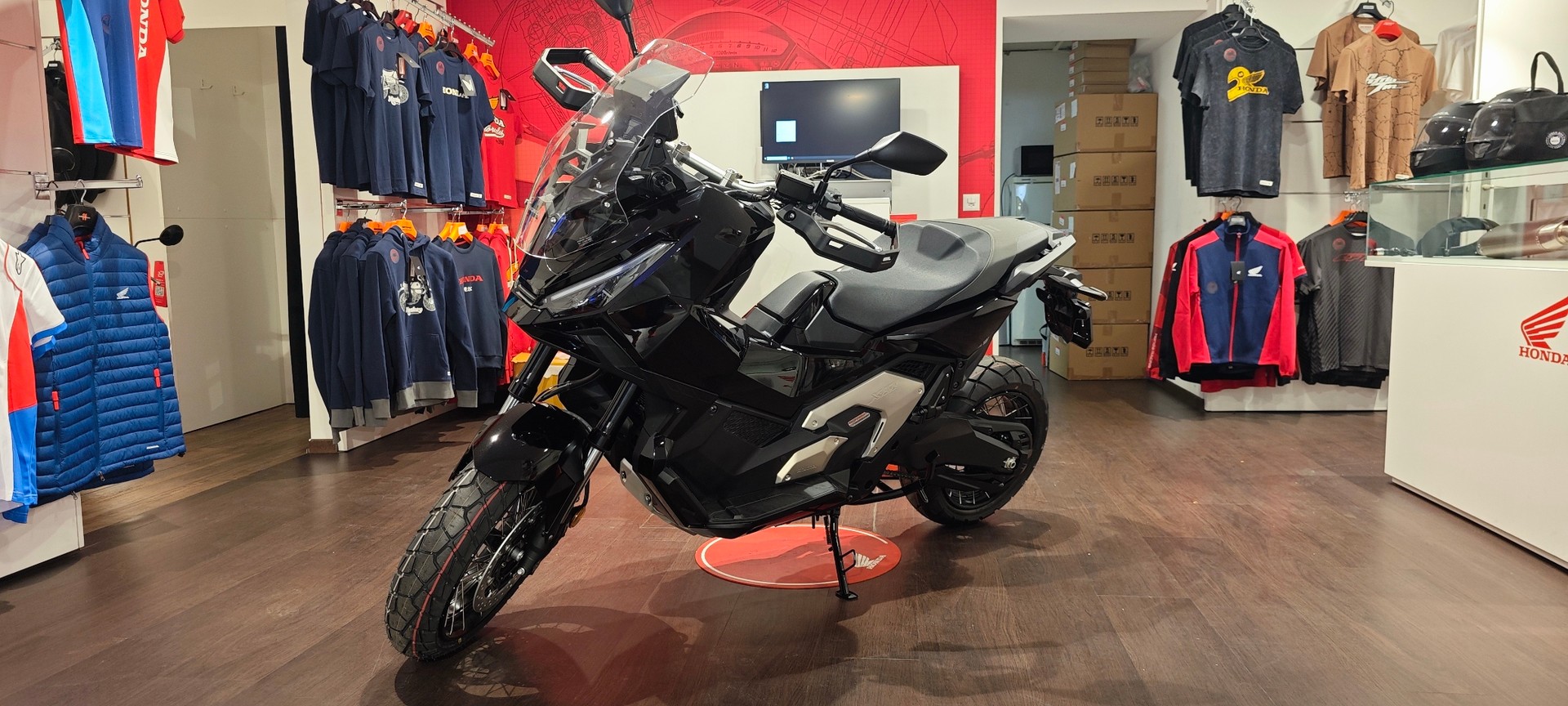 HONDA X-ADV 750-image-3