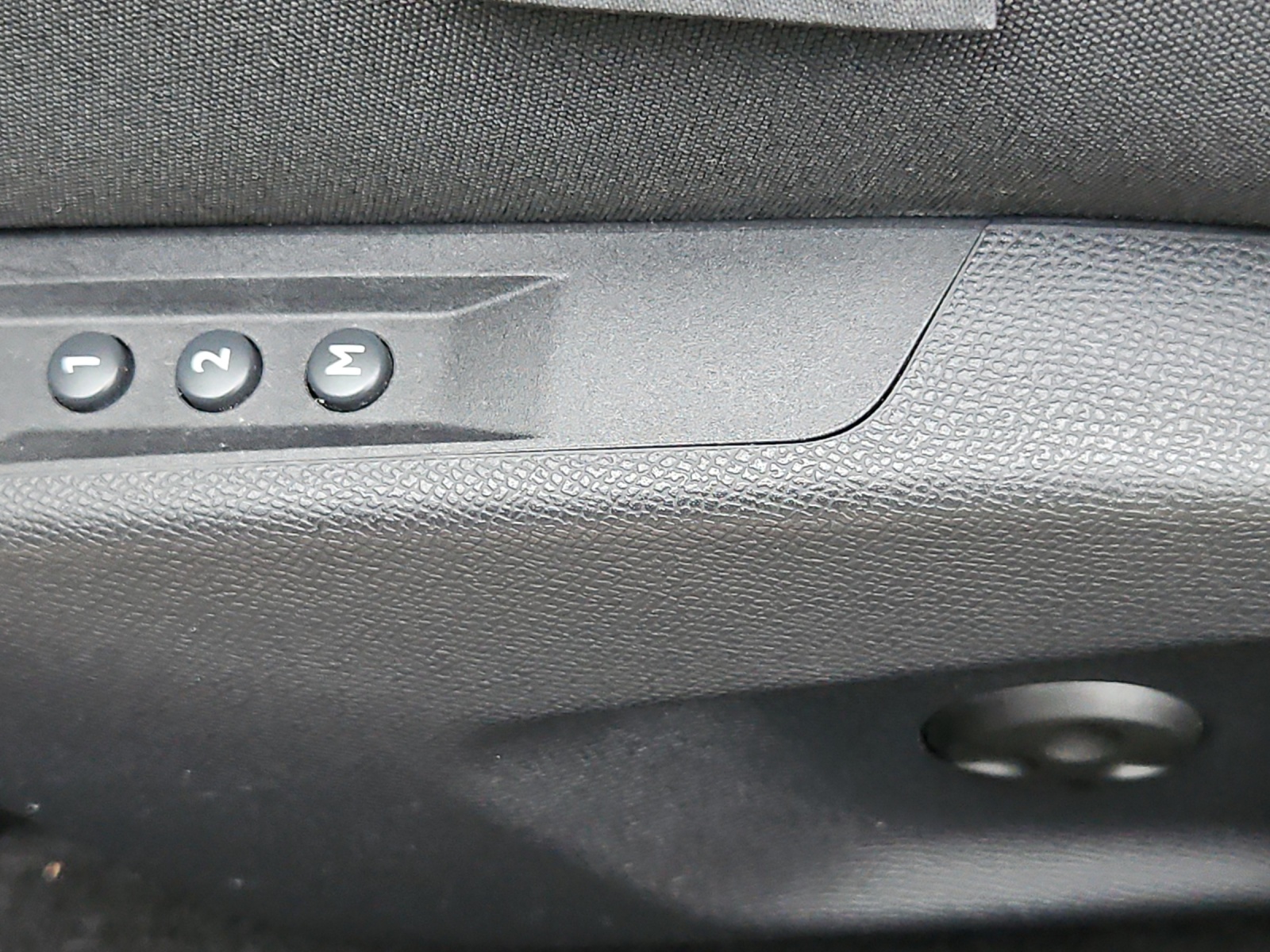 PEUGEOT 308 1.5 BlueHDI GT EAT8-image-16