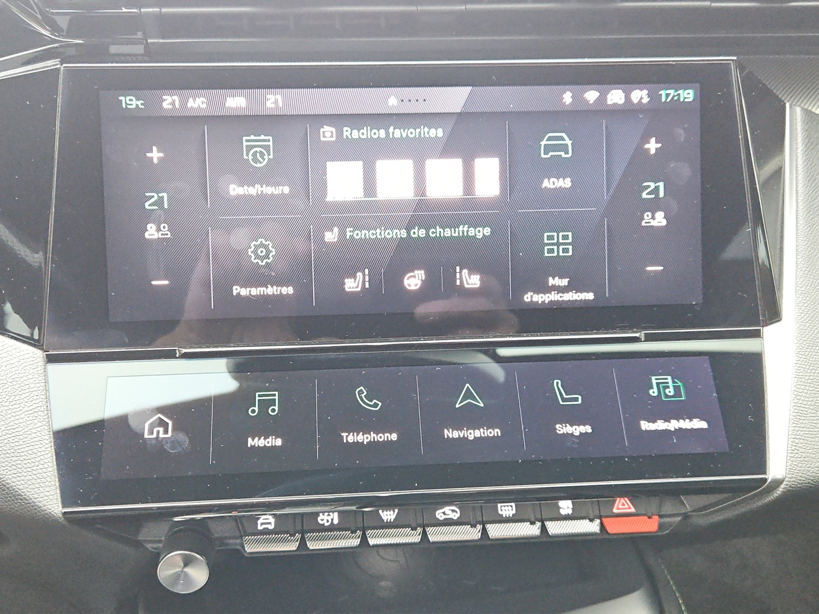 PEUGEOT 308 1.5 BlueHDI GT EAT8-image-13