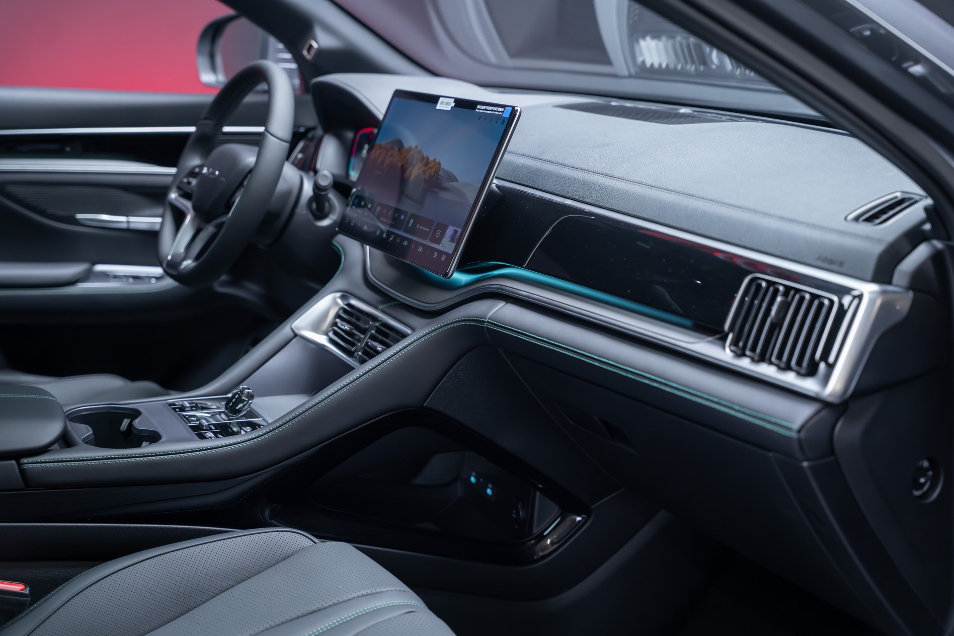 BYD Seal U DM-i Design AWD / Panorama / Head-Up Display / 360° Kamera-image-32