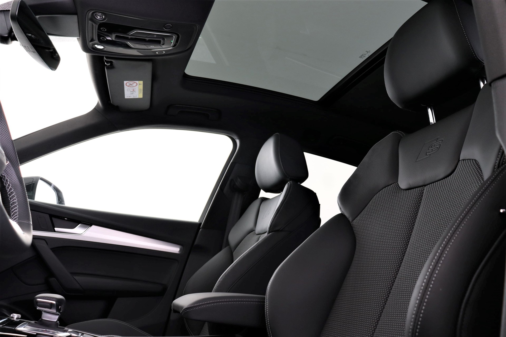 AUDI Q5 40 TFSI S line quattro S-tronic-image-9