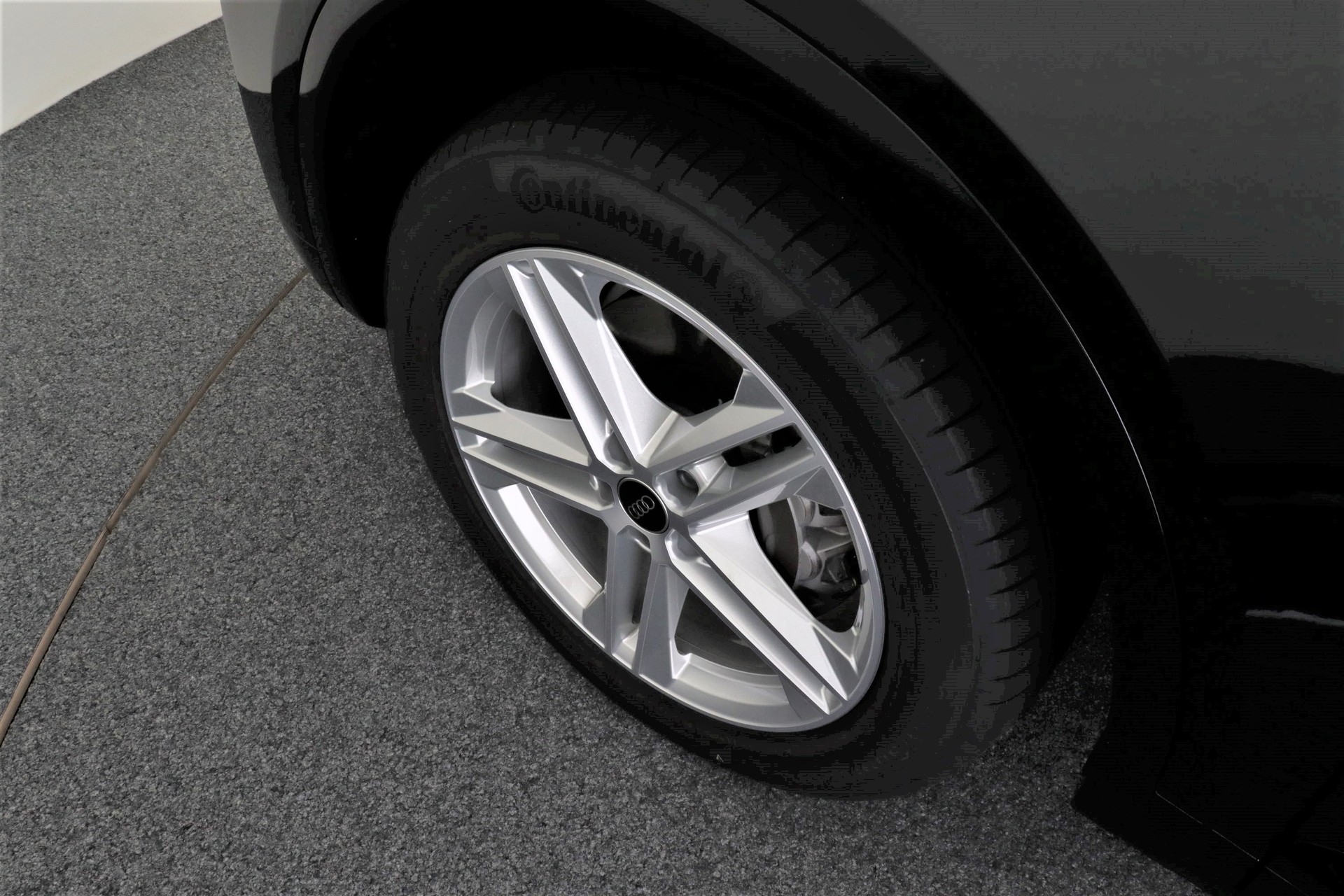 AUDI Q5 40 TFSI S line quattro S-tronic-image-8