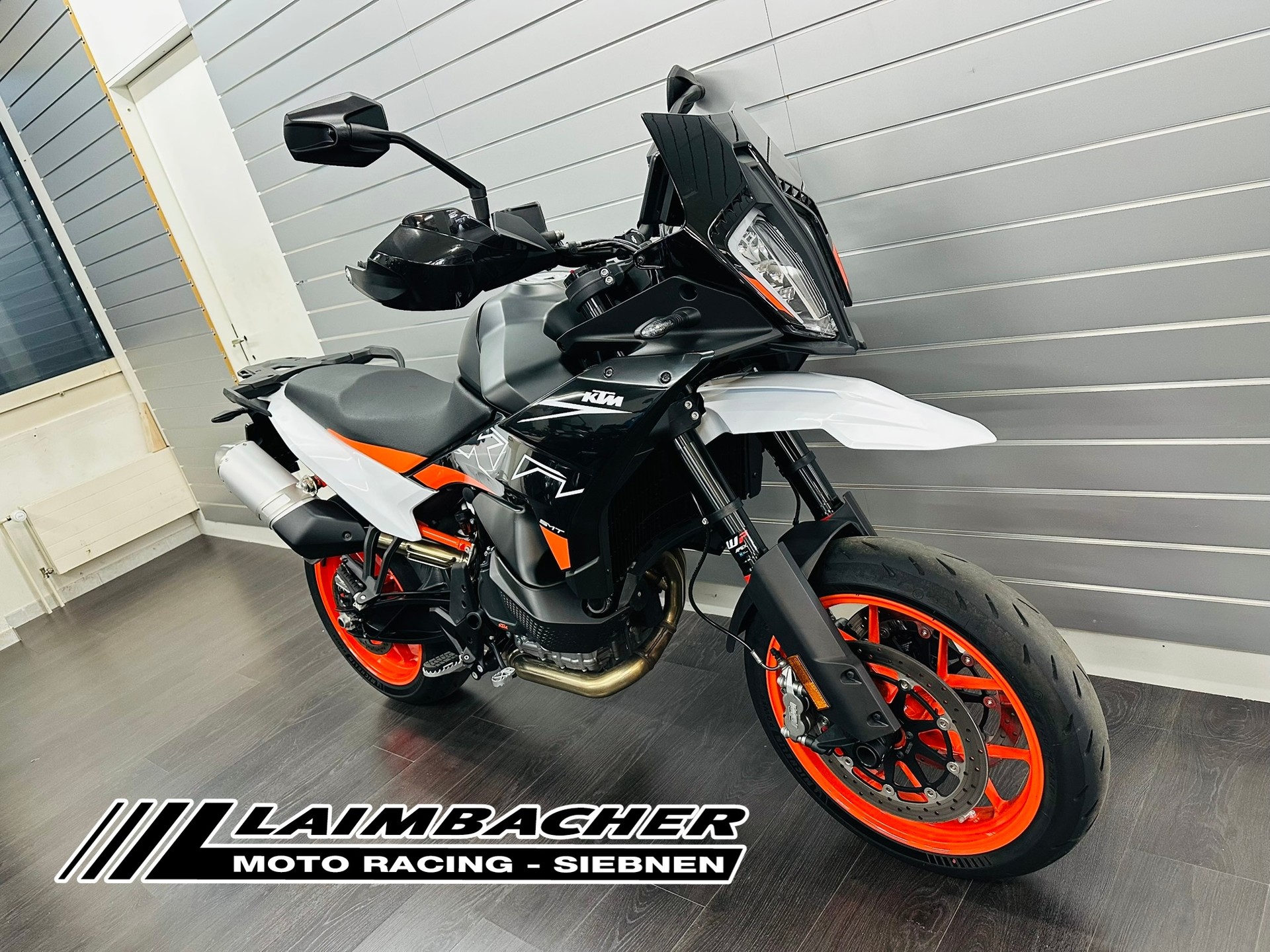KTM 890 SMT-image-3