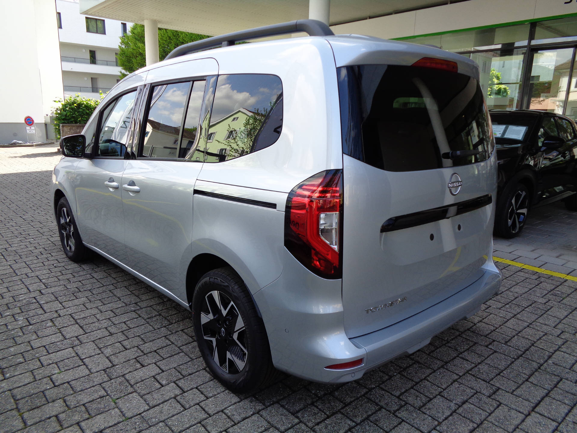 NISSAN Townstar 1.3 DIG-T 130 Tekna-showroom-element-1
