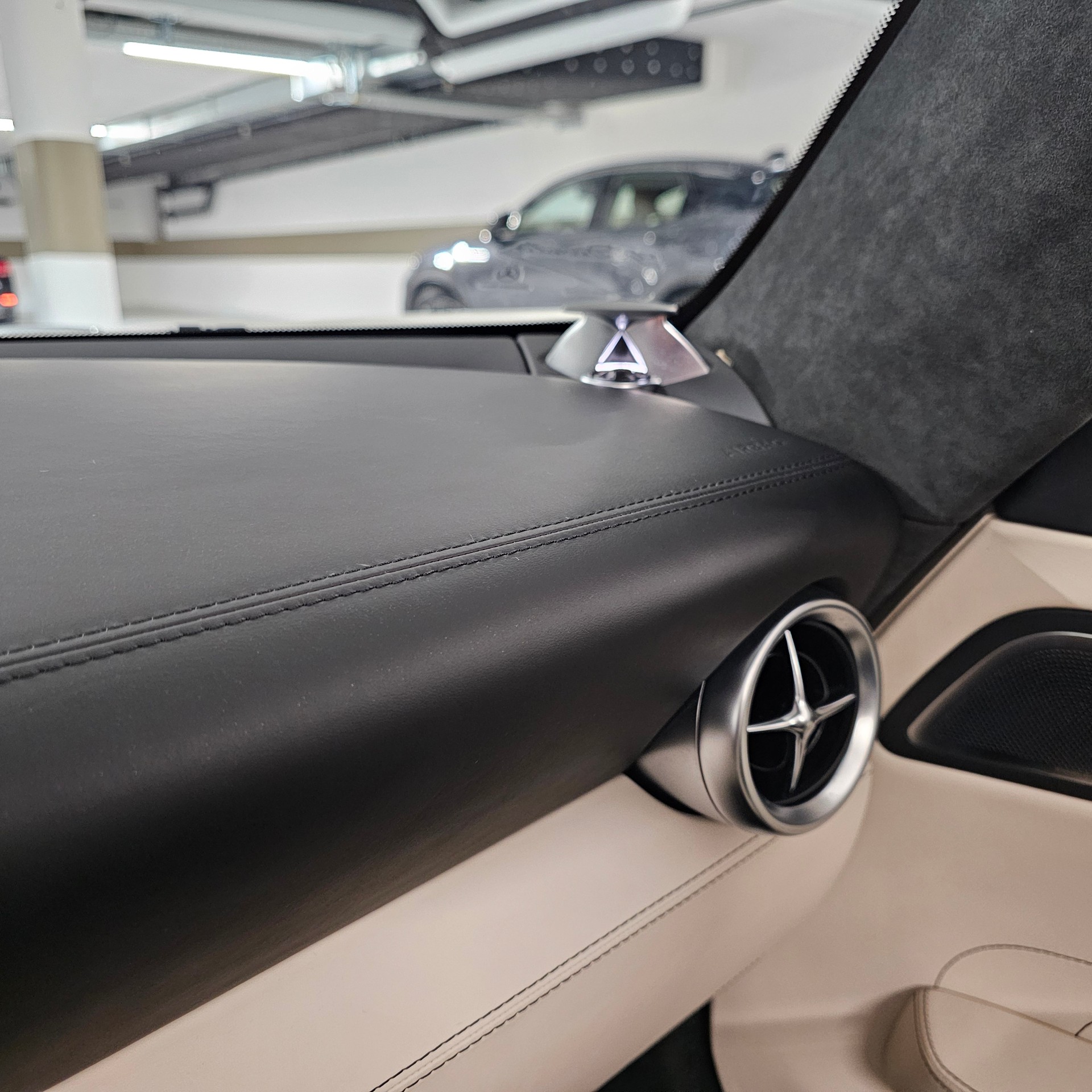 MERCEDES-BENZ SLS 63 AMG Speedshift-image-12