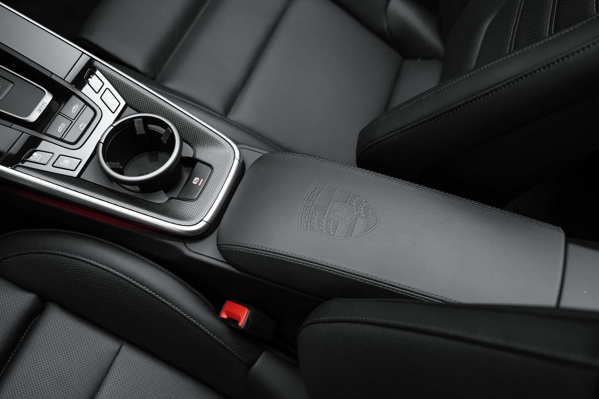 PORSCHE 911 Turbo S Cabriolet PDK-image-15