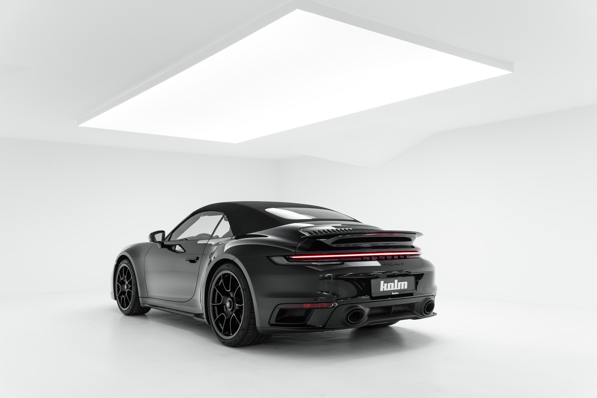 PORSCHE 911 Turbo S Cabriolet PDK-image-5