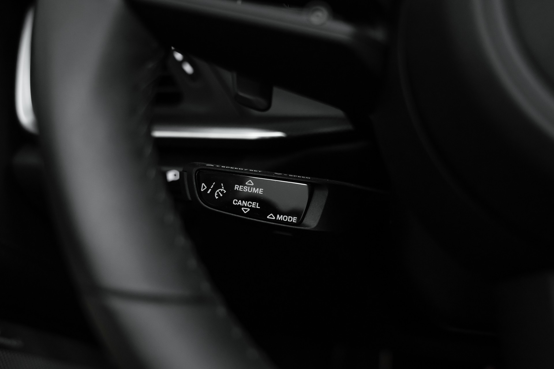 PORSCHE 911 Turbo S Cabriolet PDK-image-22