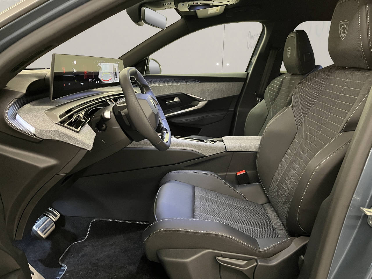 PEUGEOT 5008 1.2 Hybrid GT-image-4