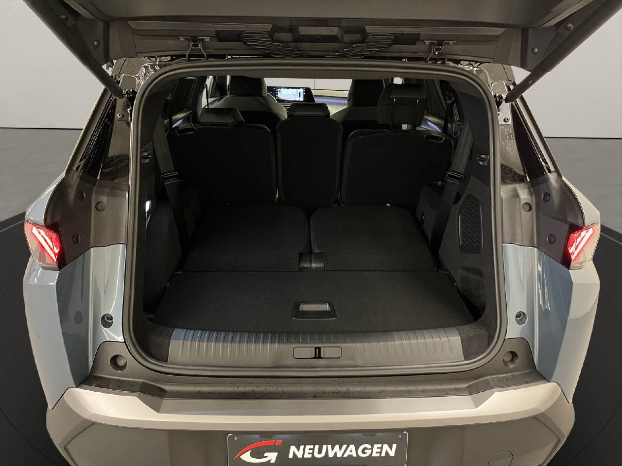 PEUGEOT 5008 1.2 Hybrid GT-image-12