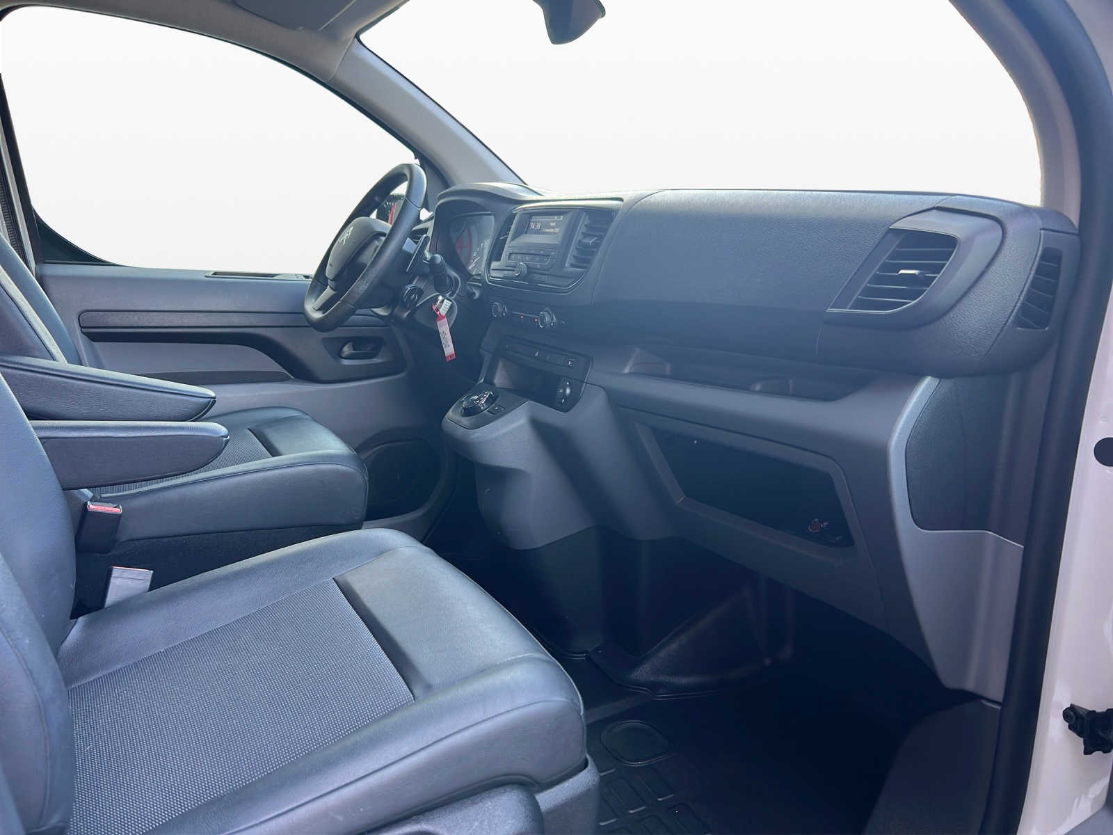 CITROEN Jumpy 2.0 BlueHDi 140 XL Club EAT8-image-17