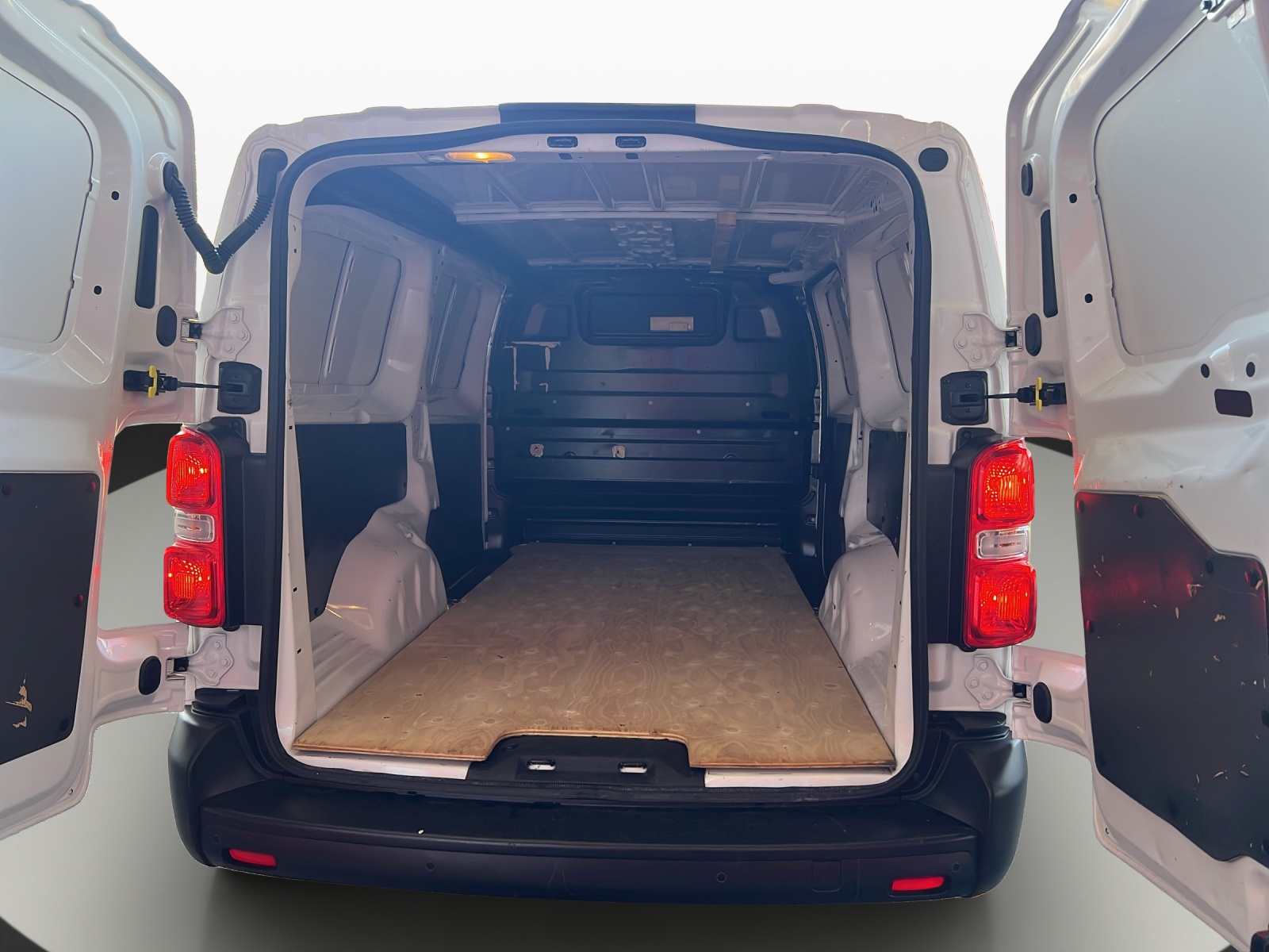 CITROEN Jumpy 2.0 BlueHDi 140 XL Club EAT8-image-19