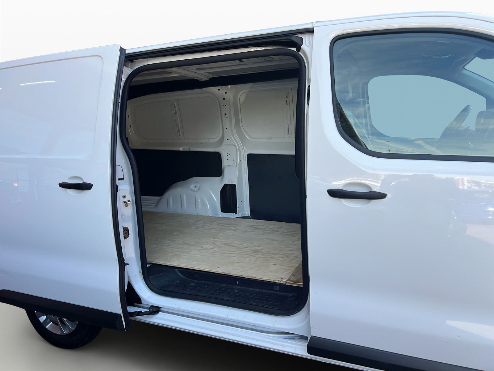 CITROEN Jumpy 2.0 BlueHDi 140 XL Club EAT8-image-18