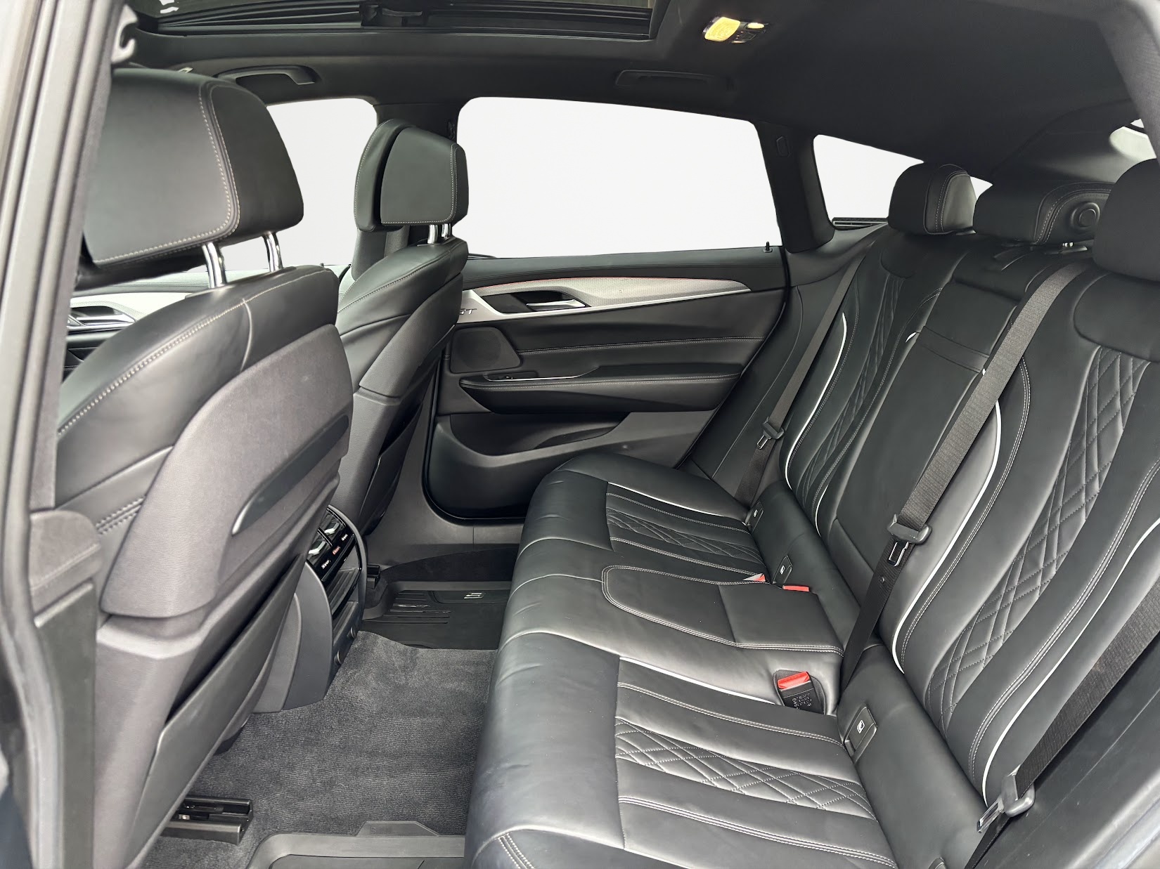 BMW 630i GT M-Sport Steptronic-image-13