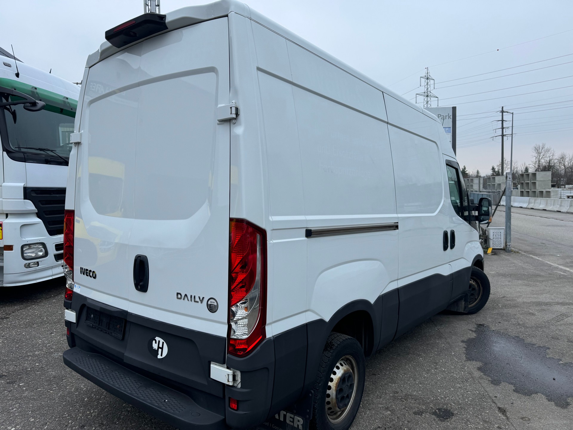 IVECO 33 S 16 V-image-2