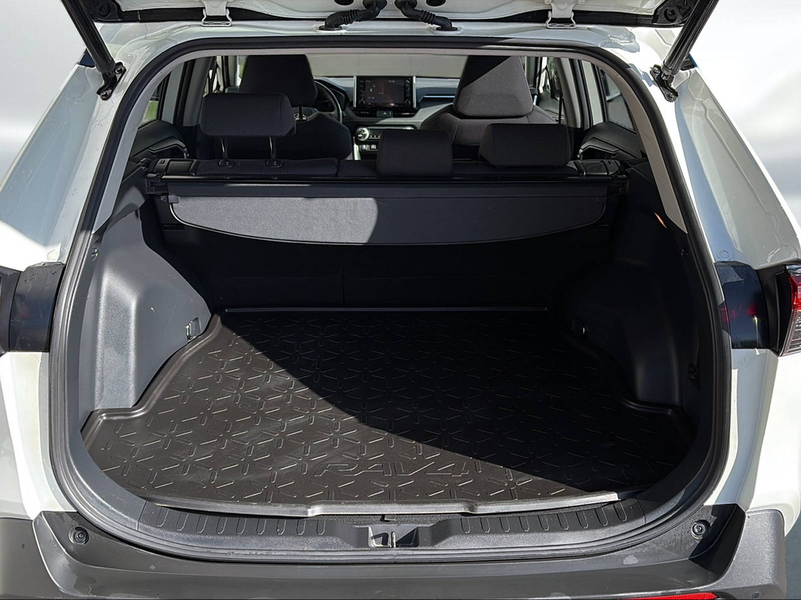 TOYOTA RAV-4 2.5 HSD Team D e-CVT 4WD-image-6